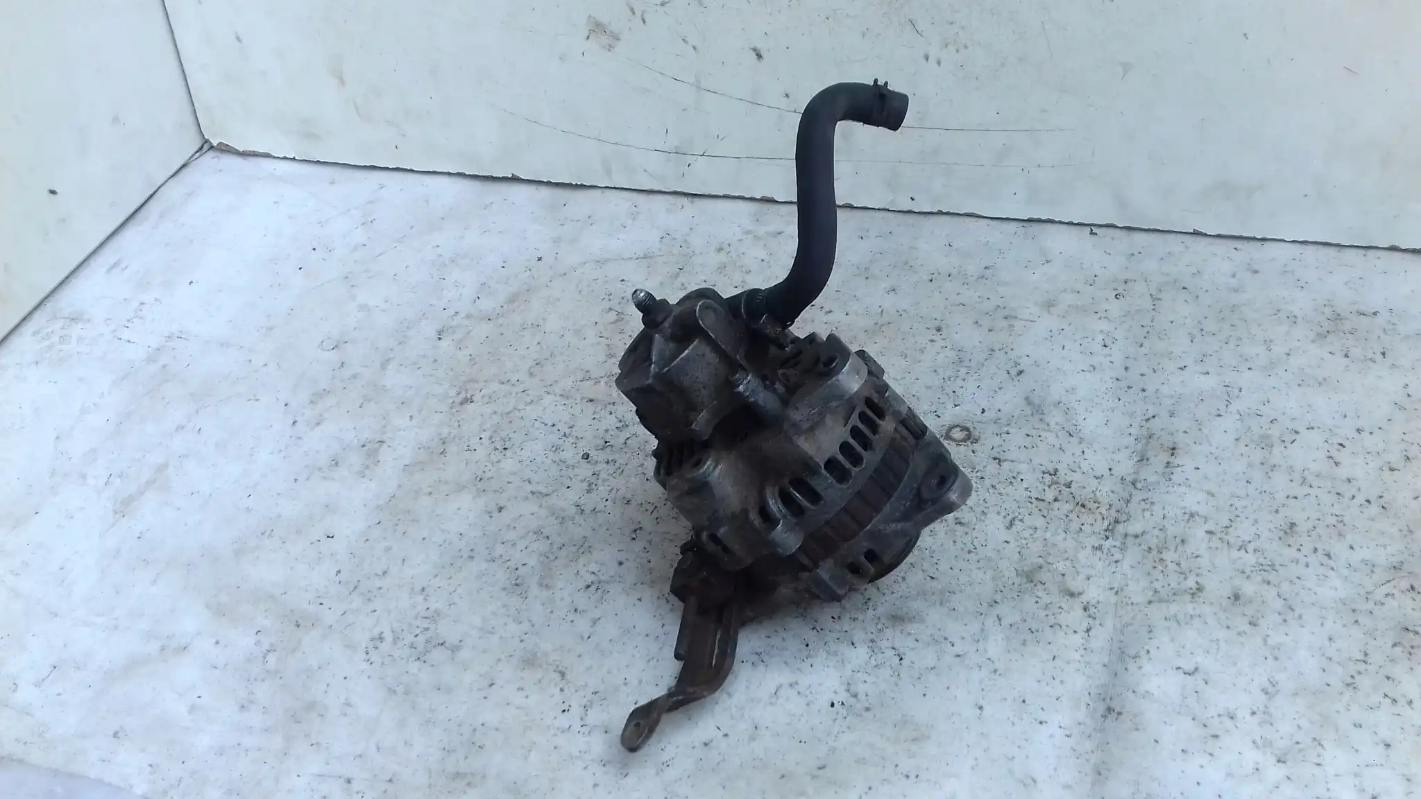 ALTERNATOR VACUM POMPA FORD TRANSIT MK5 2.5 D 86-