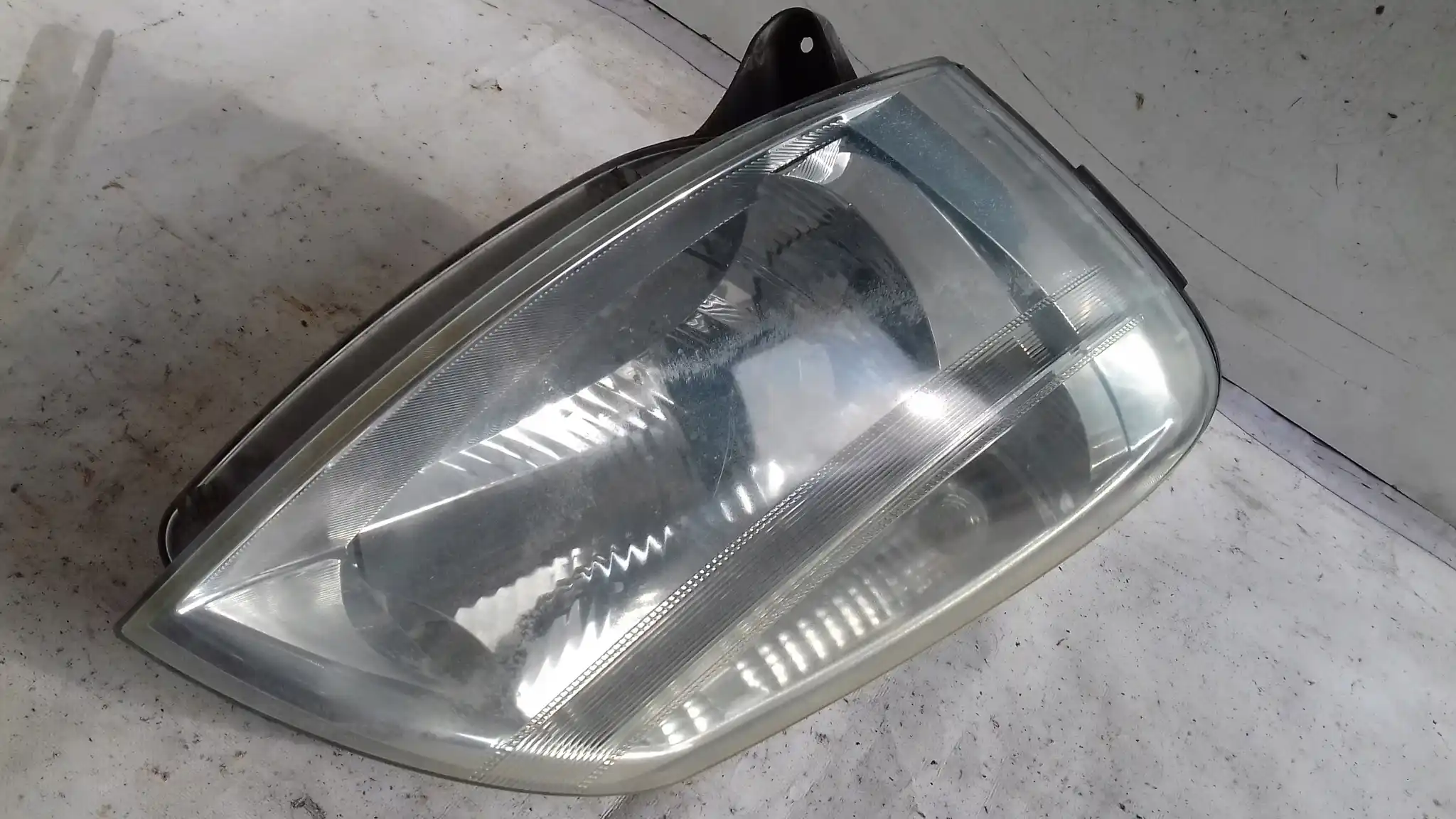 LAMPA PRAWY PRZÓD PRZEDNIA 9644150880 PEUGEOT PARTNER I LIFT BERLINGO 02-10