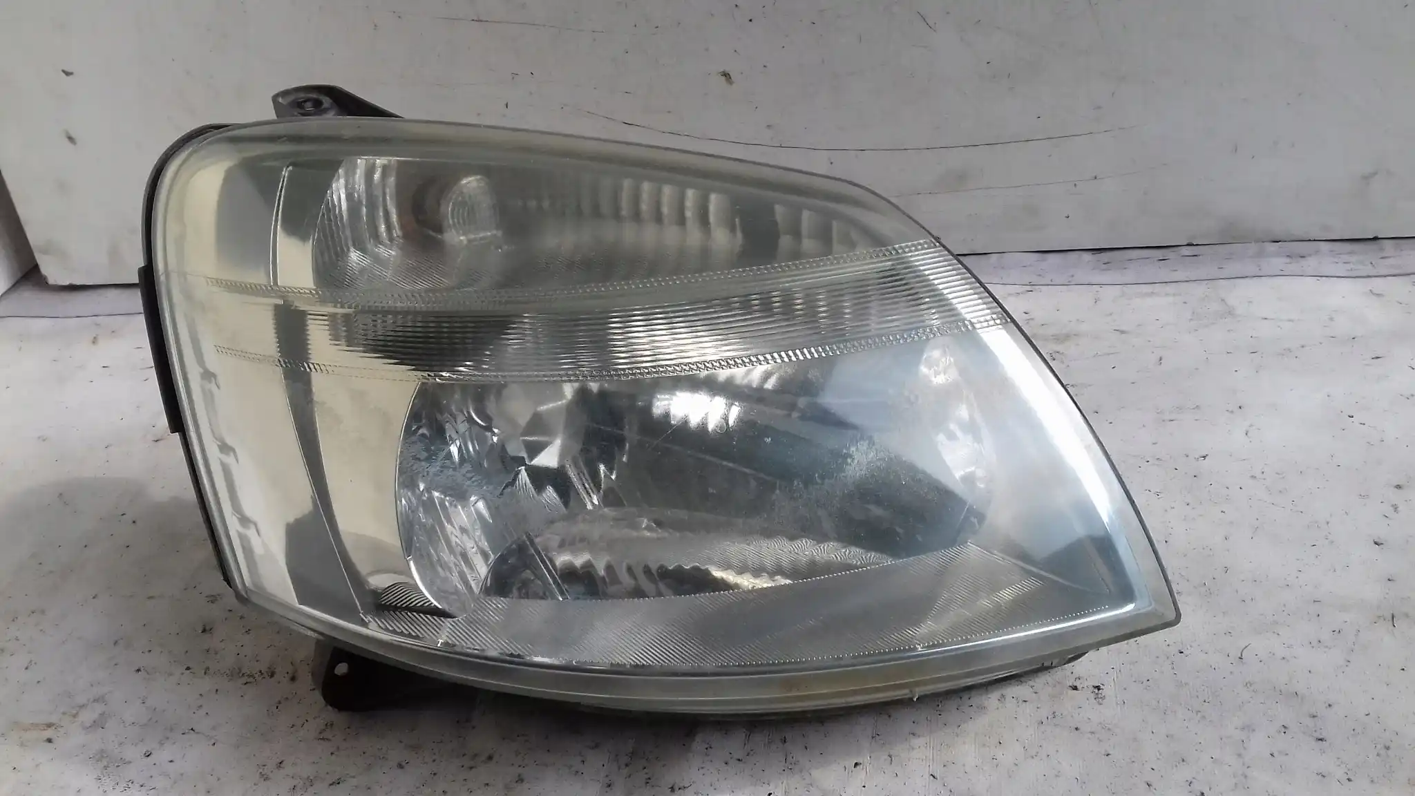 LAMPA PRAWY PRZÓD PRZEDNIA 9644150880 PEUGEOT PARTNER I LIFT BERLINGO 02-10