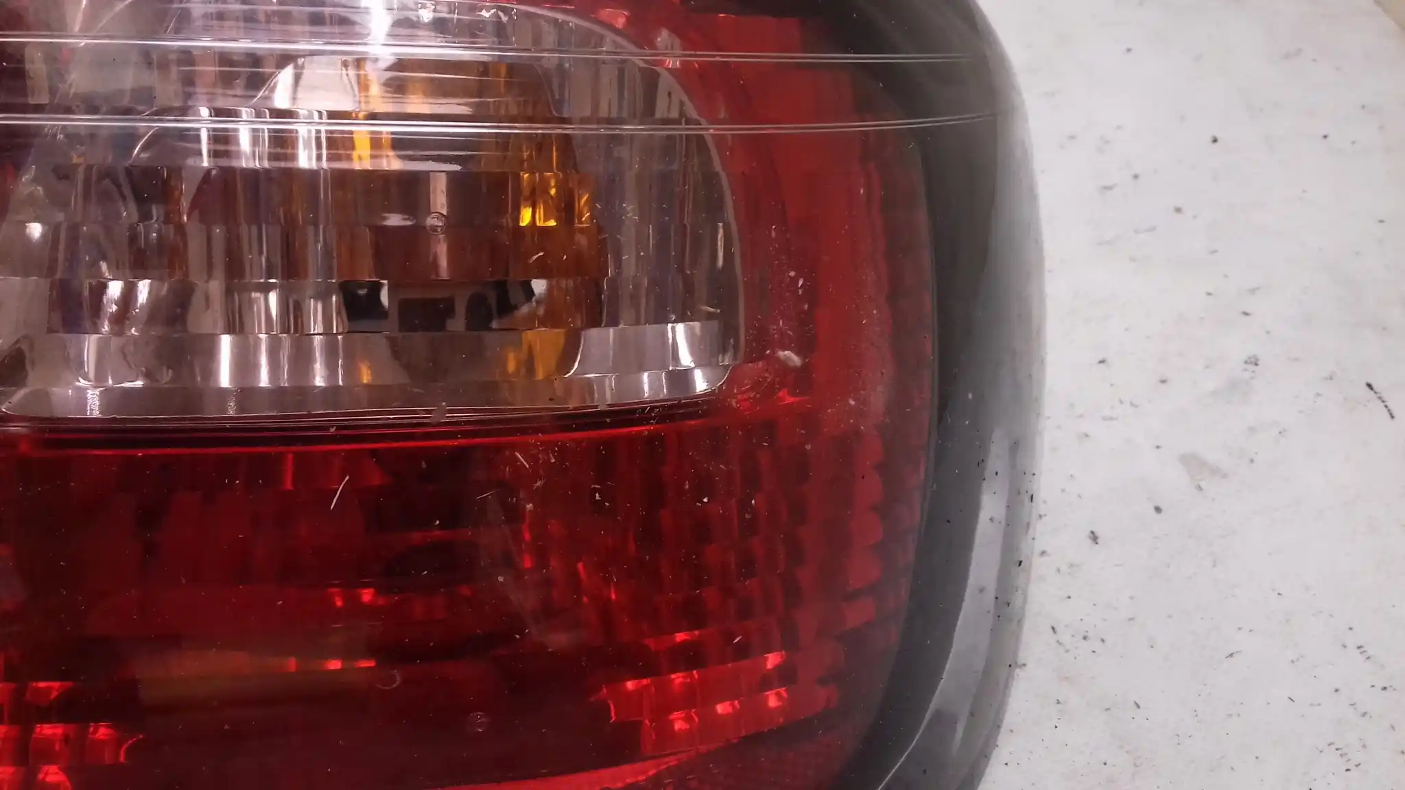 LAMPA PRAWY TYŁ TYLNA NISSAN PRIMERA P11 SEDAN LIFT 99-