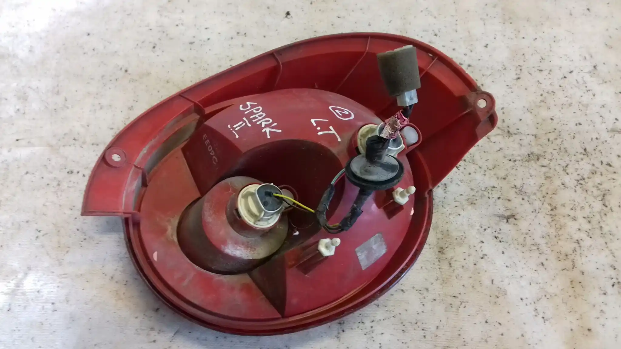 LAMPA LEWY TYŁ TYLNA CHEVROLET MATIZ SPARK II M200 05-09