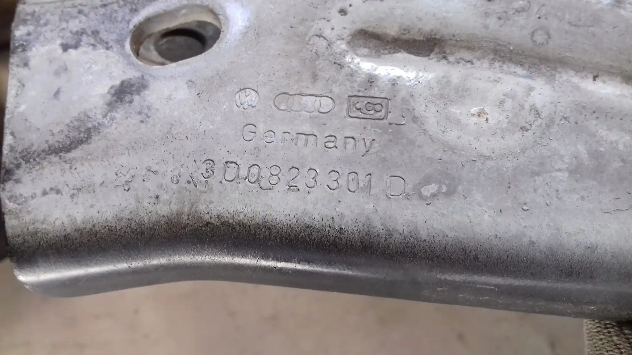 ZAWIASY MASKI PRZÓD LEWY PRAWY VW PHAETON 02-07