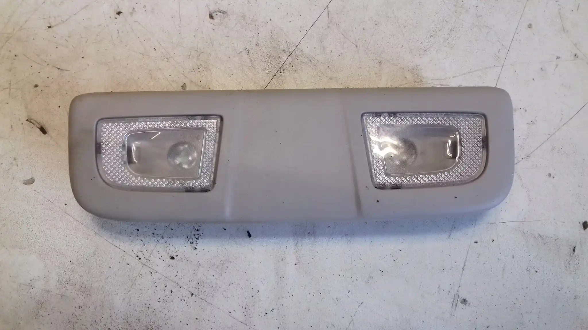 LAMPKA PODSUFITKI TYŁ 39114119 OPEL INSIGNIA B 17-
