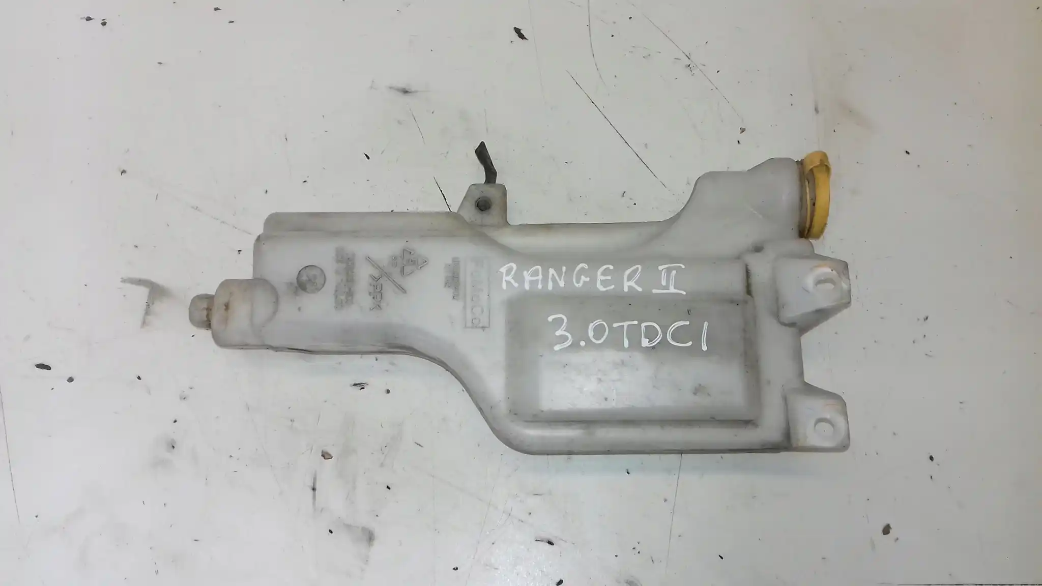 ZBIORNICZEK SPRYSKIWACZY FORD RANGER II 06-11