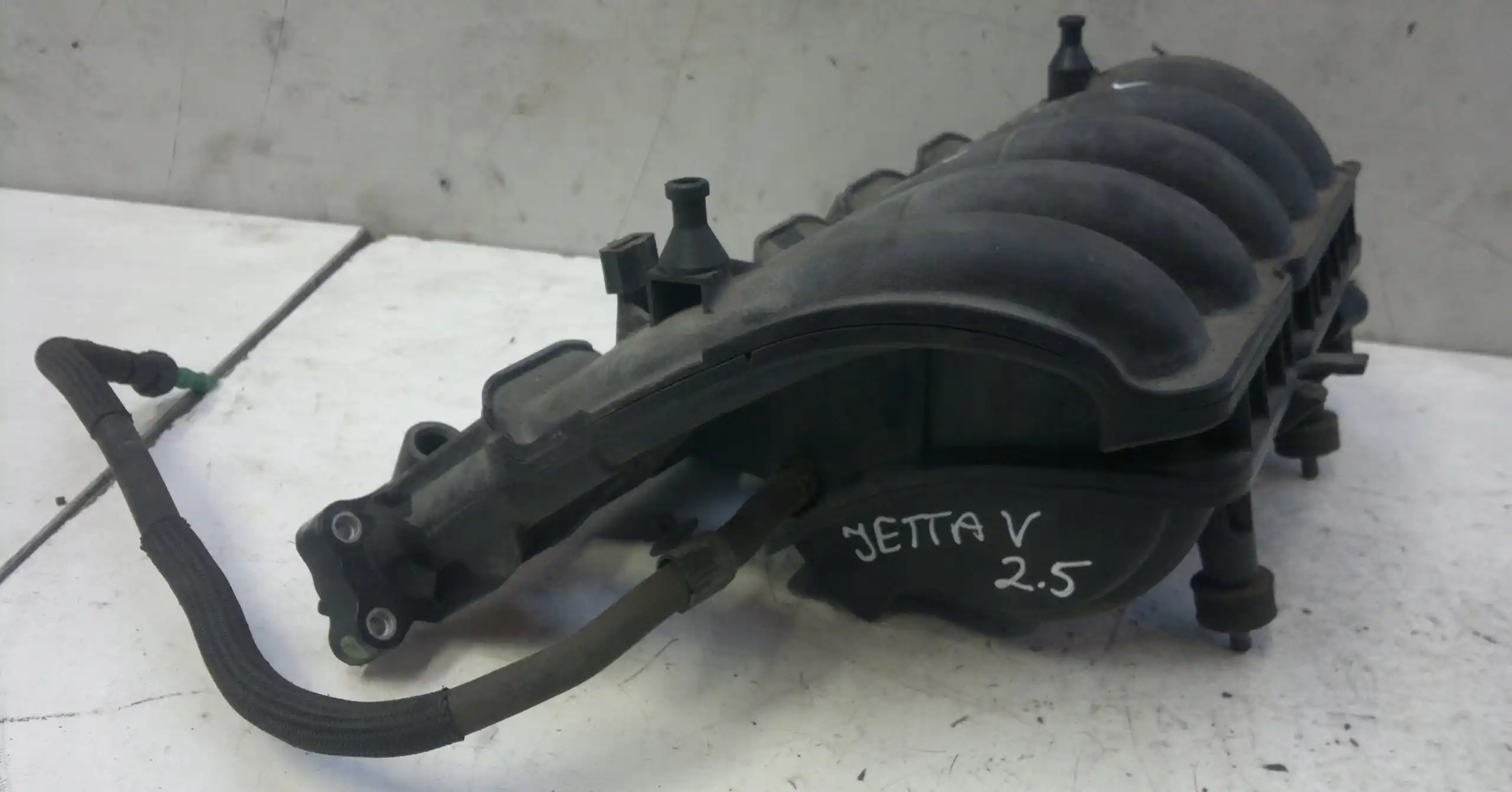 KOLEKTOR SSĄCY 07K133201F VW JETTA V 2.5