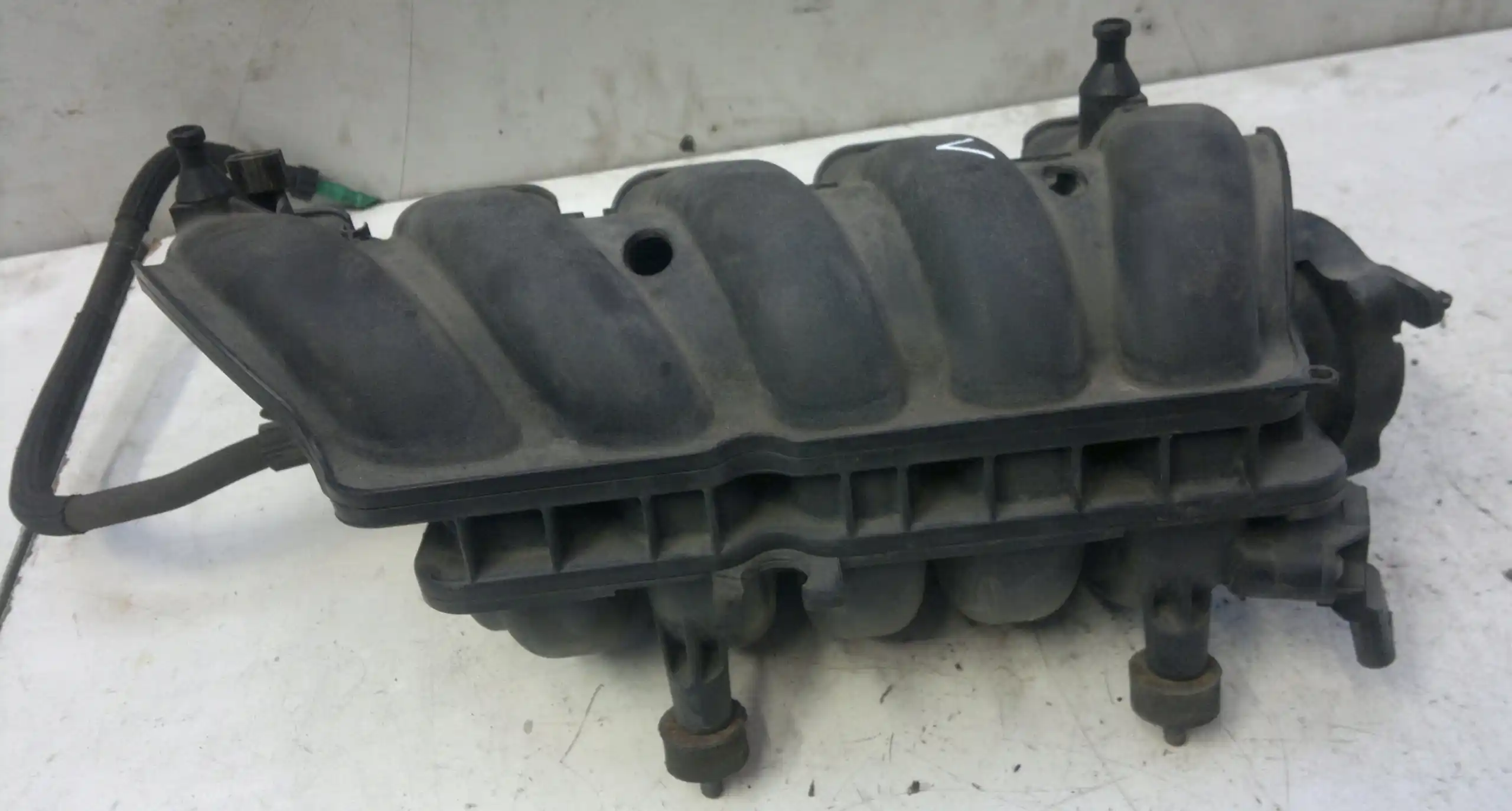 KOLEKTOR SSĄCY 07K133201F VW JETTA V 2.5