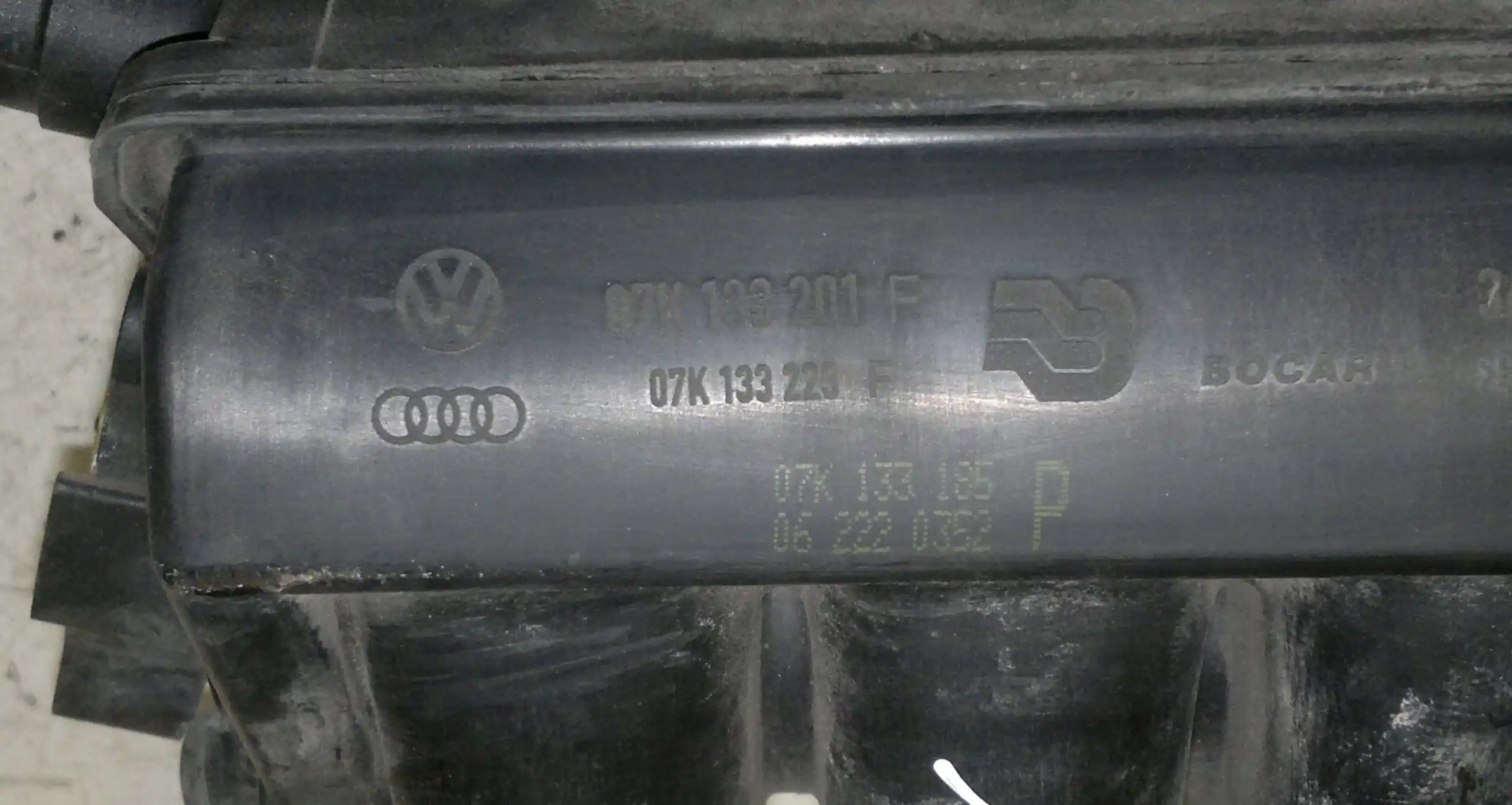 KOLEKTOR SSĄCY 07K133201F VW JETTA V 2.5