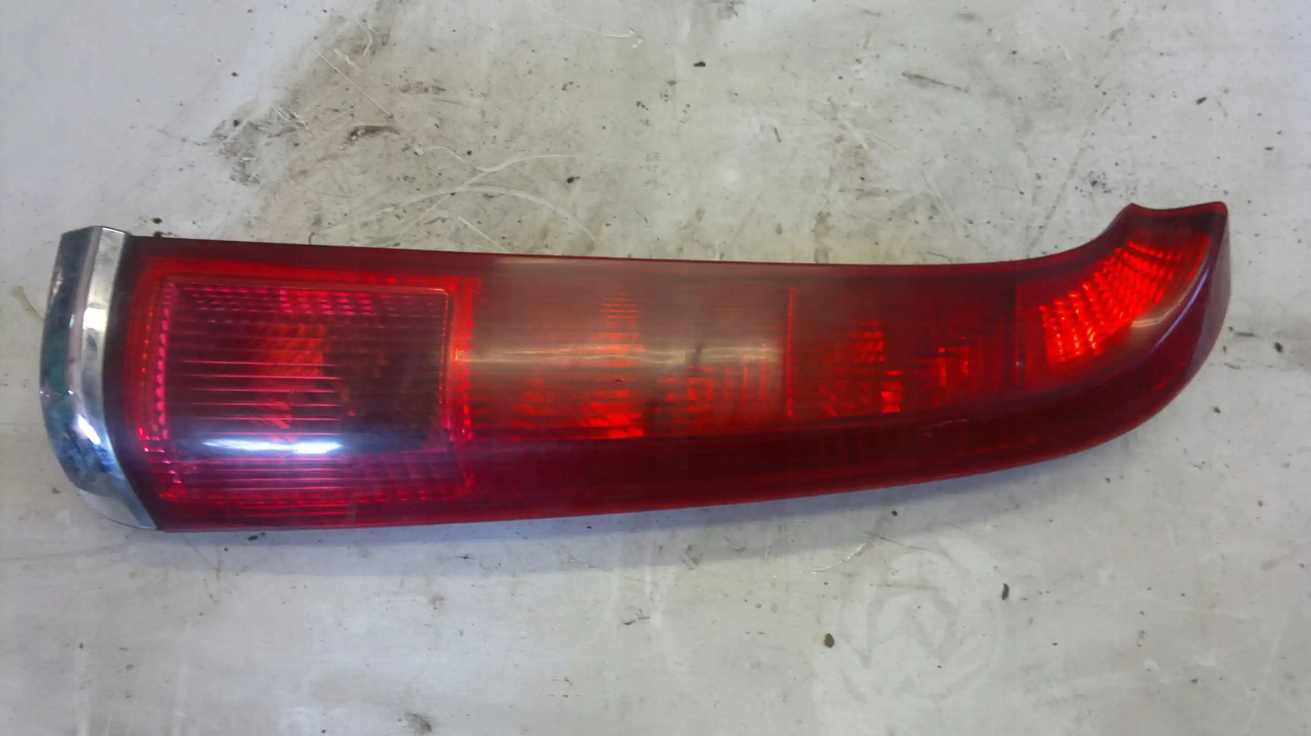 LAMPA PRAWY TYŁ TYLNA HONDA STREAM 00-03