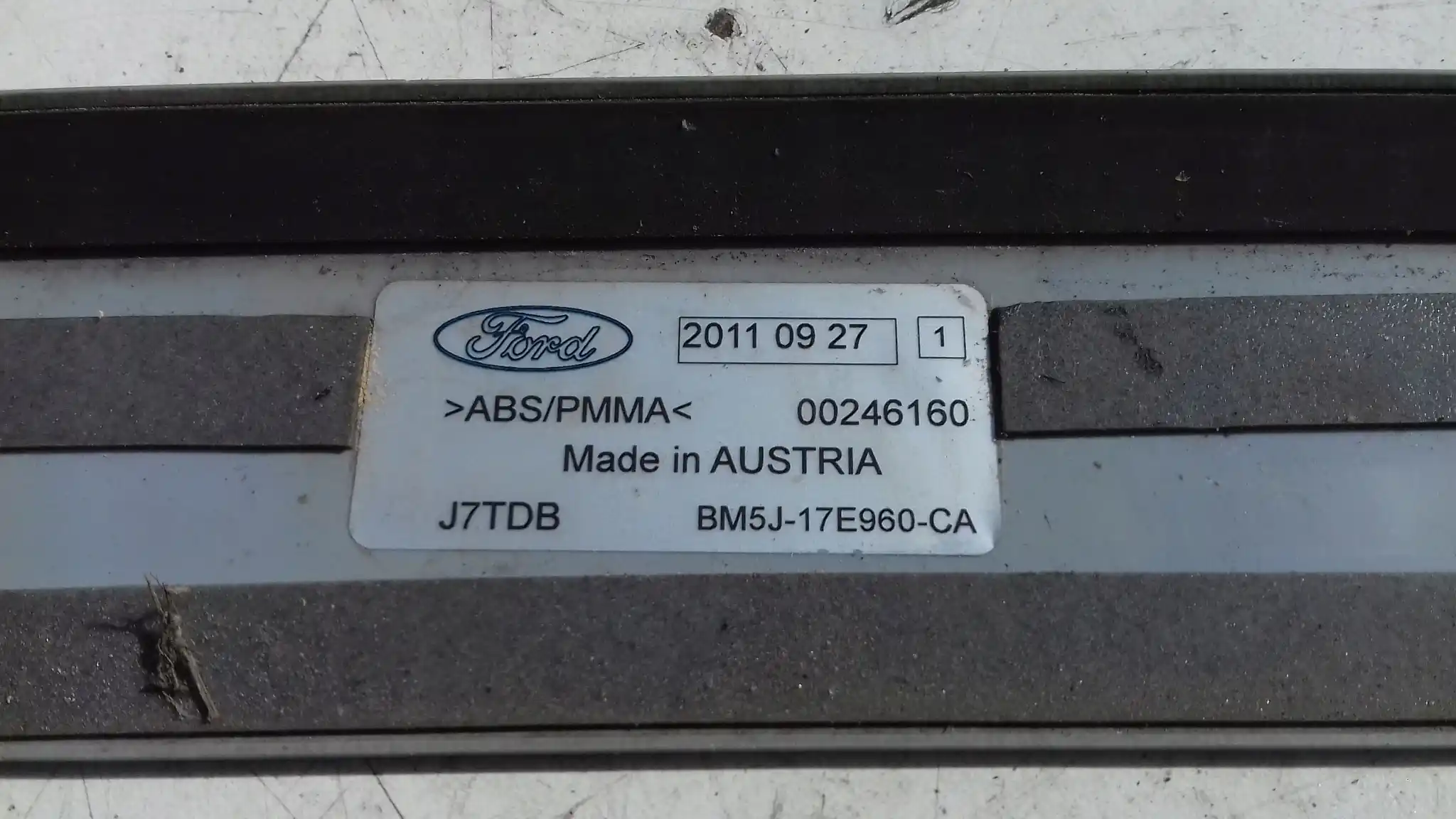 LISTWA ZDRZAKA TYŁ BM5J17E960CA FORD FOCUS MK3 10-