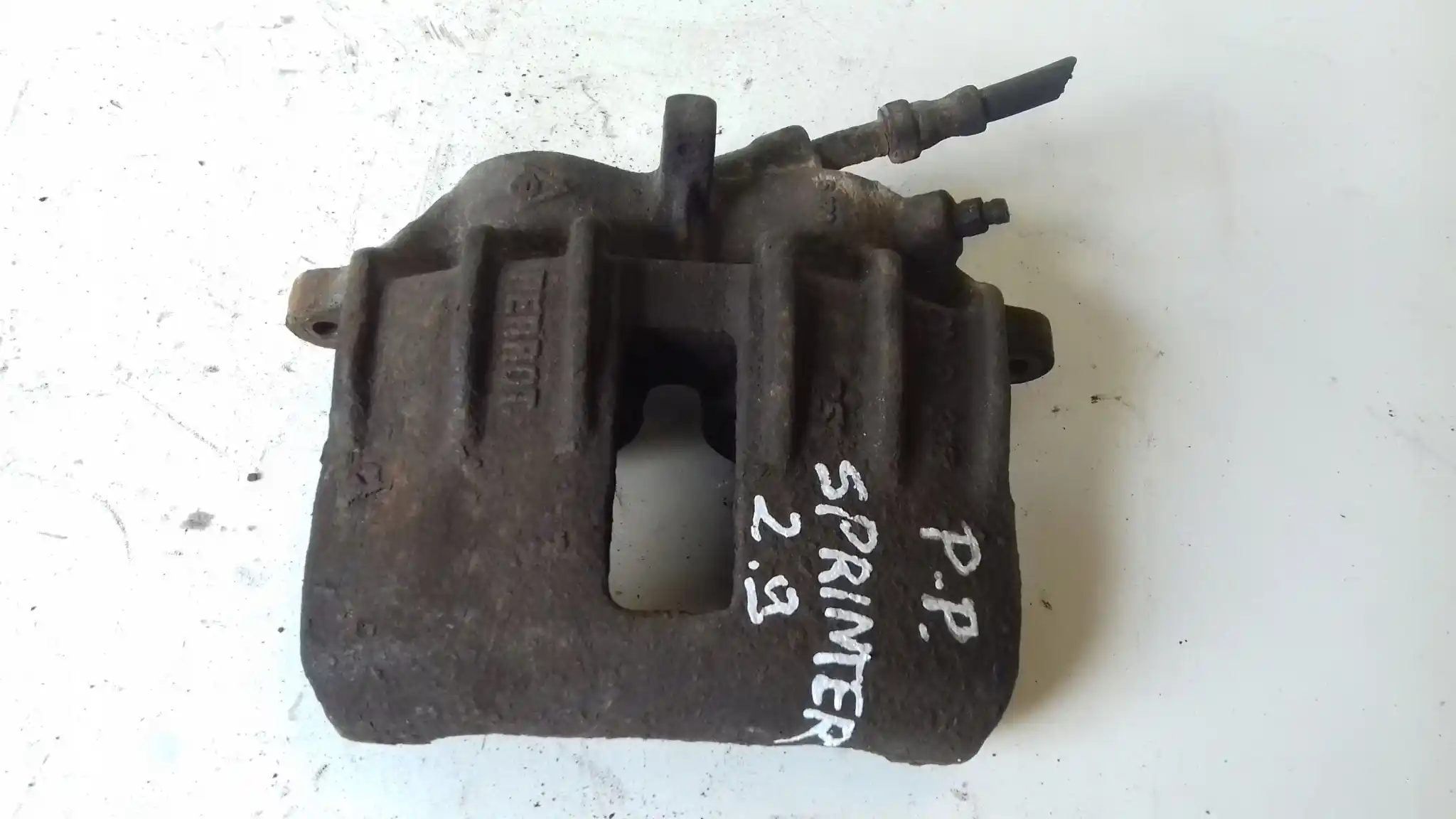 ZACISK PRAWY PRZÓD MERCEDES SPRINTER 2.9 TD 95-00