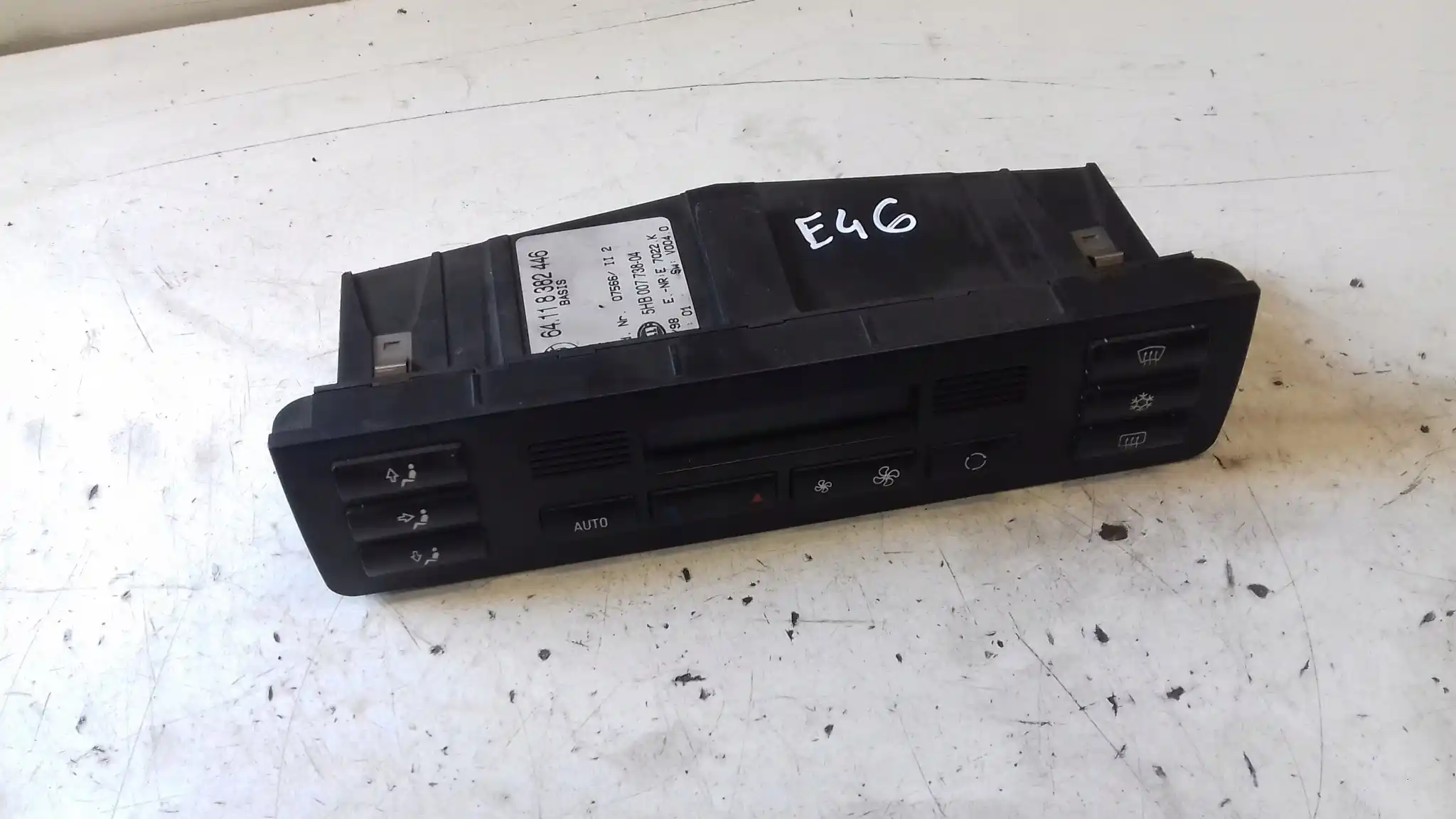 PANEL NAWIEWU KLIMATYZACJI 8382446 BMW 3 E46 98-01