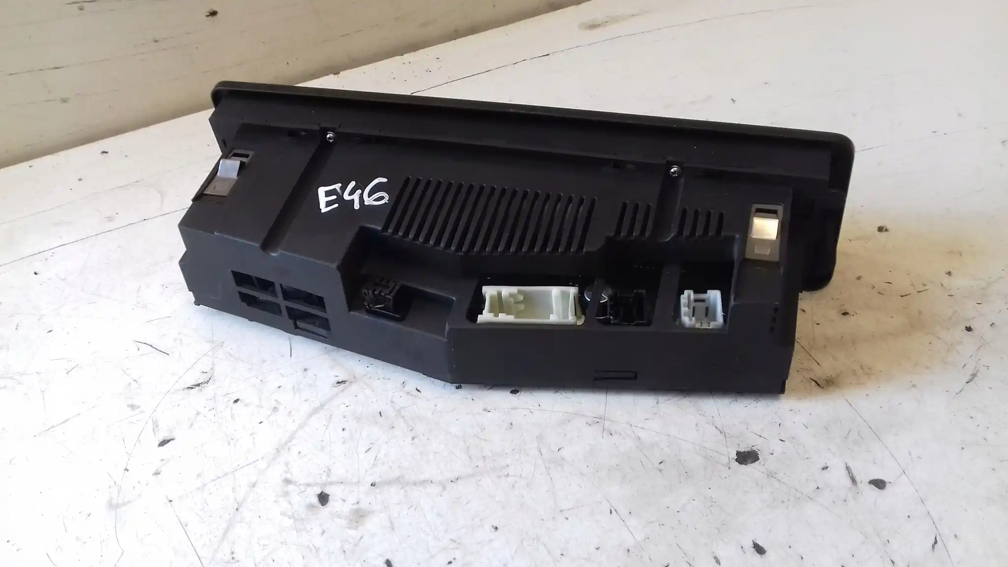 PANEL NAWIEWU KLIMATYZACJI 8382446 BMW 3 E46 98-01