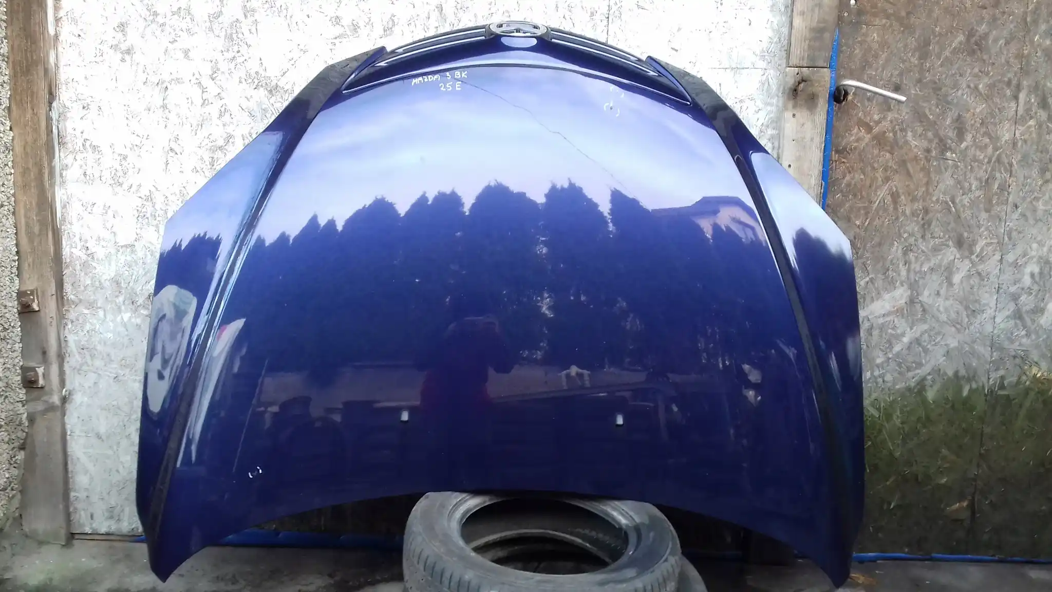 MASKA POKRYWA SILNIKA GRILL ATRAPA MAZDA 3 I BK 03-06 HB SPORT 25E