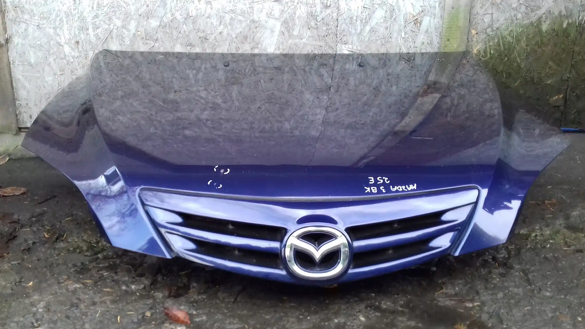 MASKA POKRYWA SILNIKA GRILL ATRAPA MAZDA 3 I BK 03-06 HB SPORT 25E