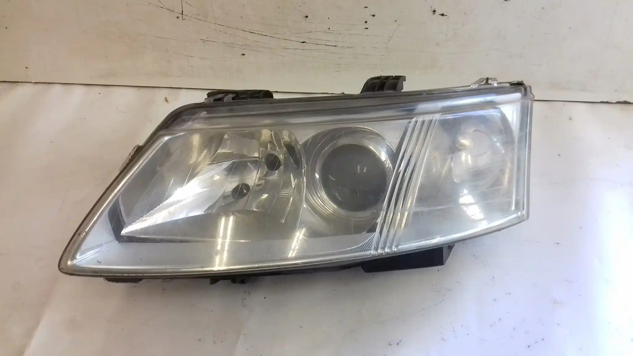 LAMPA LEWY PRZÓD PRZEDNIA XENON SAAB 93 9-3 II 02-07