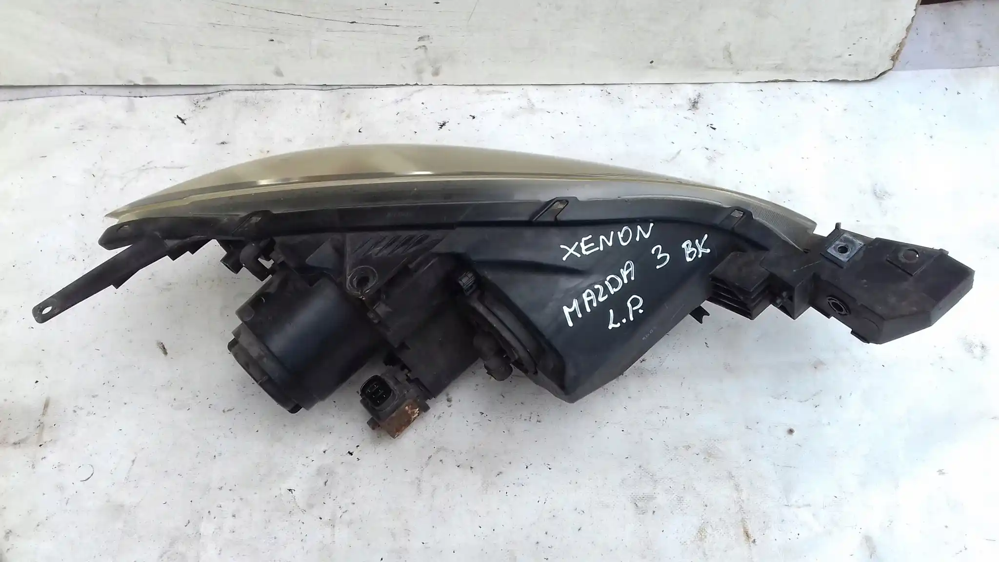 LAMPA LEWY PRZÓD XENON MAZDA 3 I BK HB HATCHBACK 03-06