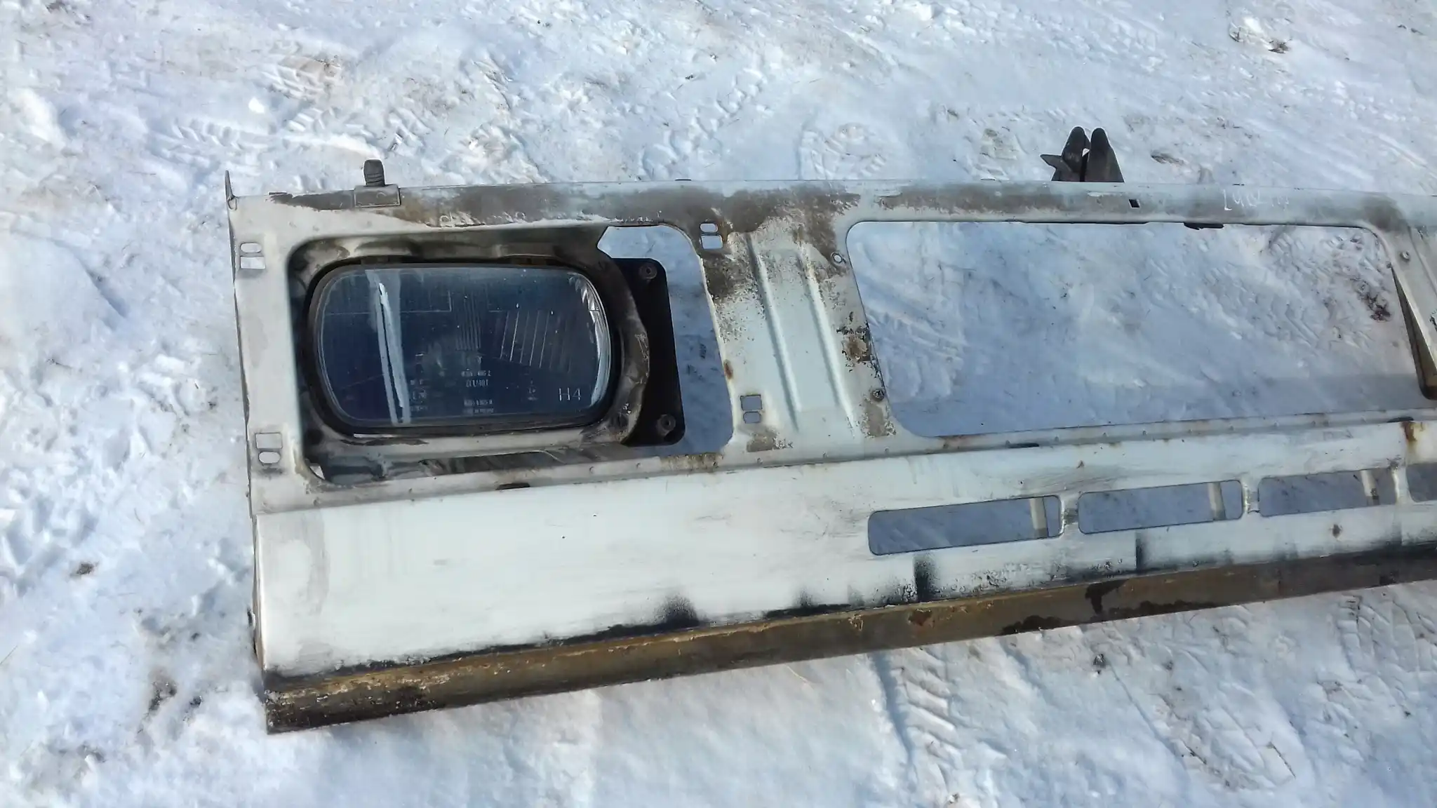 PAS PRZEDNI WZMOCNIENIE LAMPY DAEWOO LUBLIN 97-