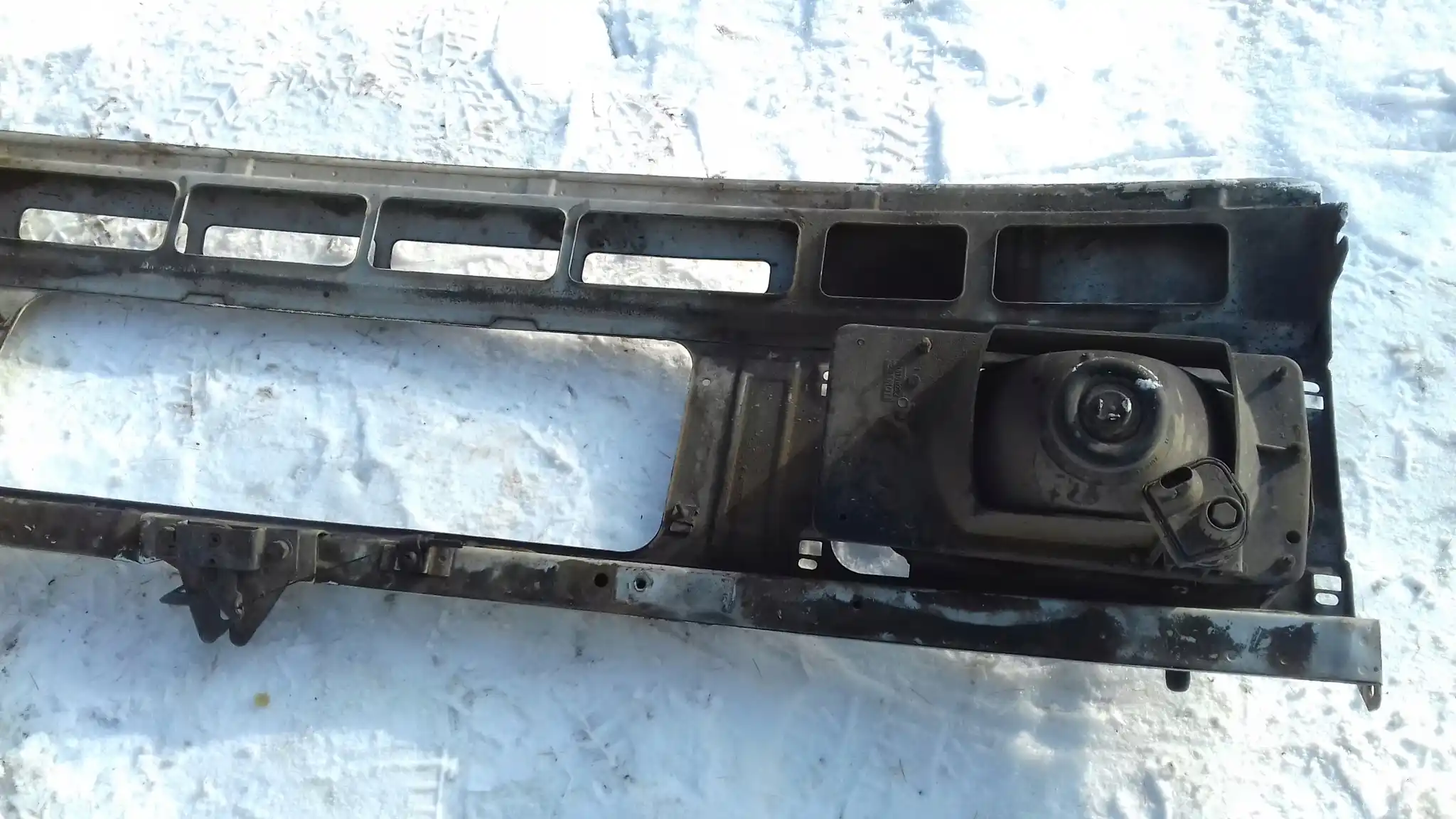 PAS PRZEDNI WZMOCNIENIE LAMPY DAEWOO LUBLIN 97-