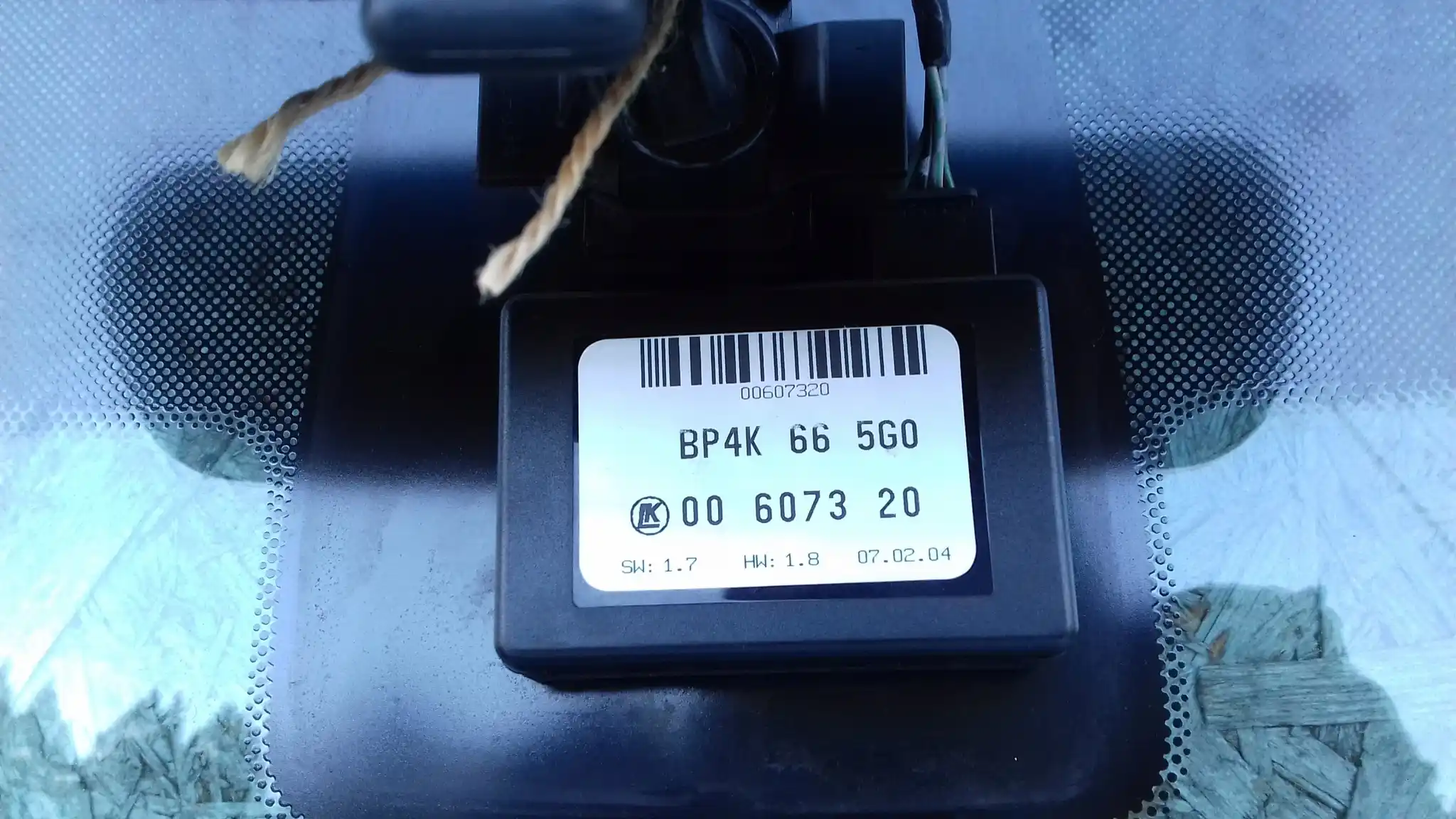 SZYBA PRZÓD PRZEDNIA SENSOR BN8F50221 MAZDA 3 I BK 03-09