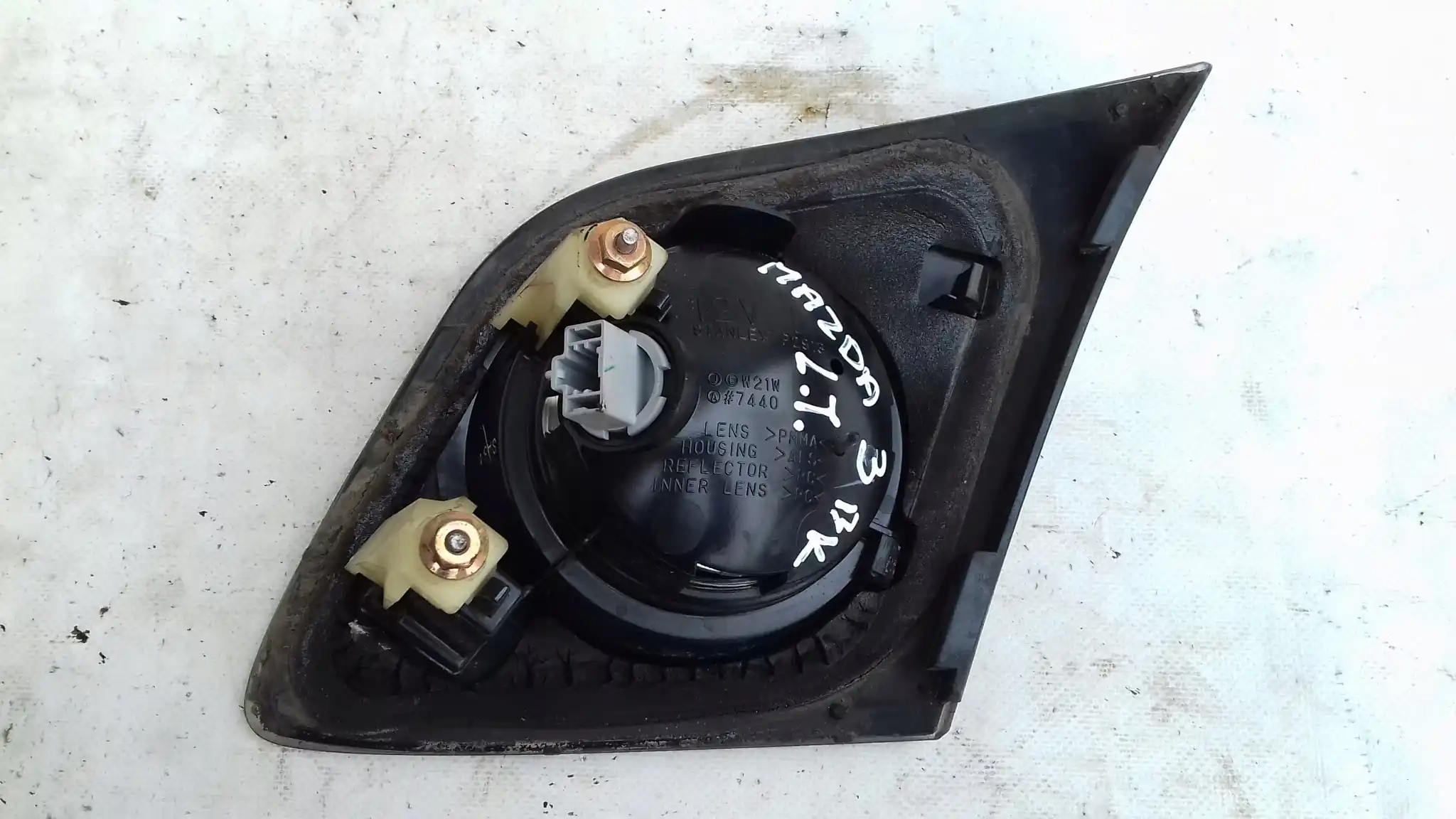 LAMPA KLAPY LEWY TYŁ MAZDA 3 I BK HATCHBACK 03-