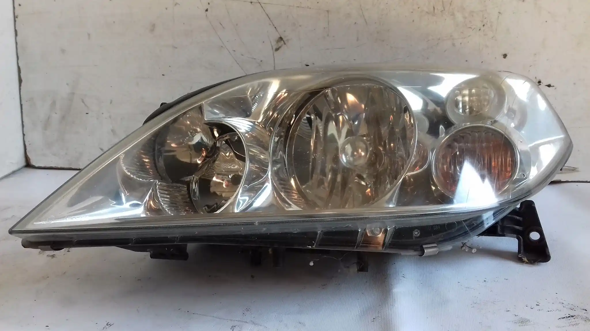 LAMPA LEWY PRZÓD PRZEDNIA 26060AU800 NISSAN PRIMERA P12 02-07