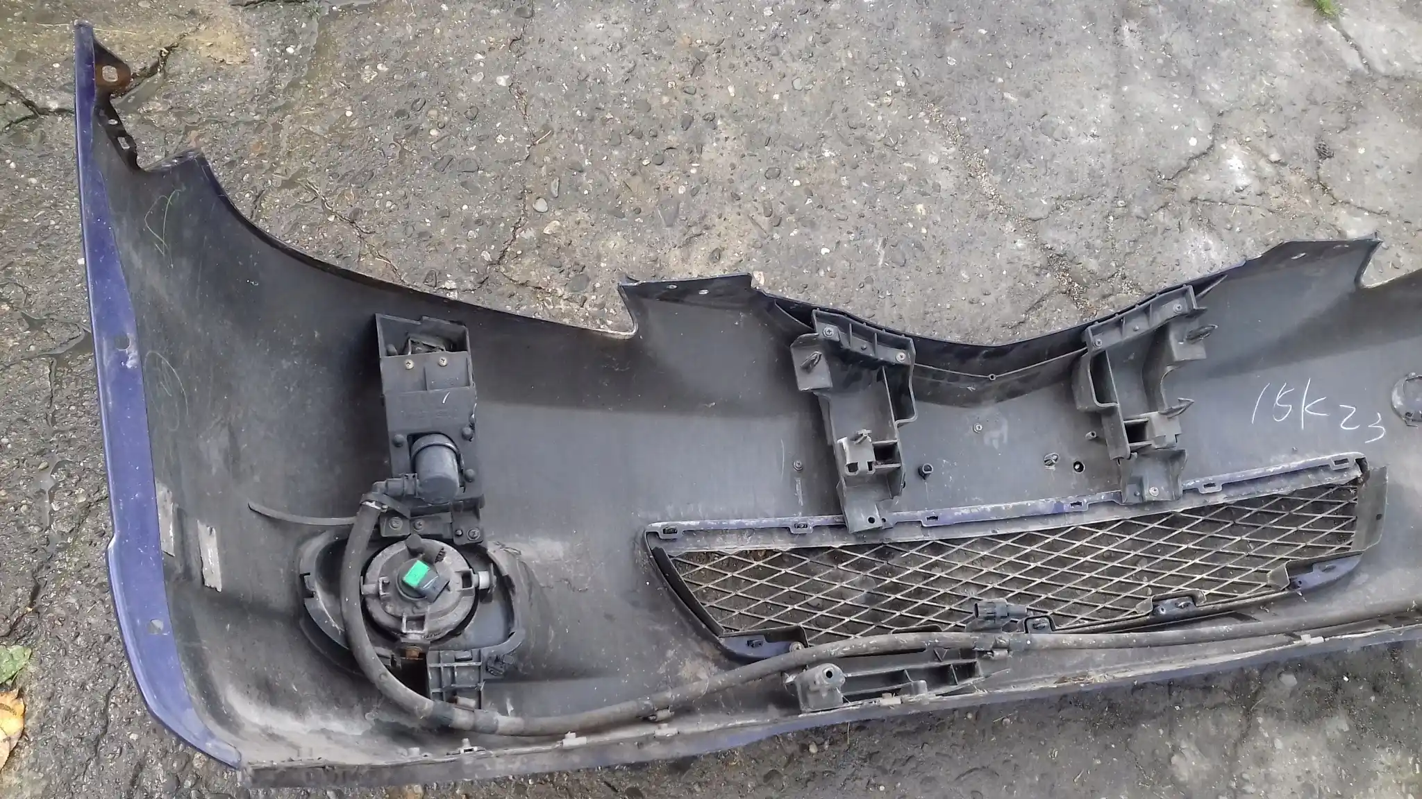 ZDERZAK PRZÓD PRZEDNI XENON MAZDA 3 I BK SPORT 03-06 HB HATCHBACK 25E