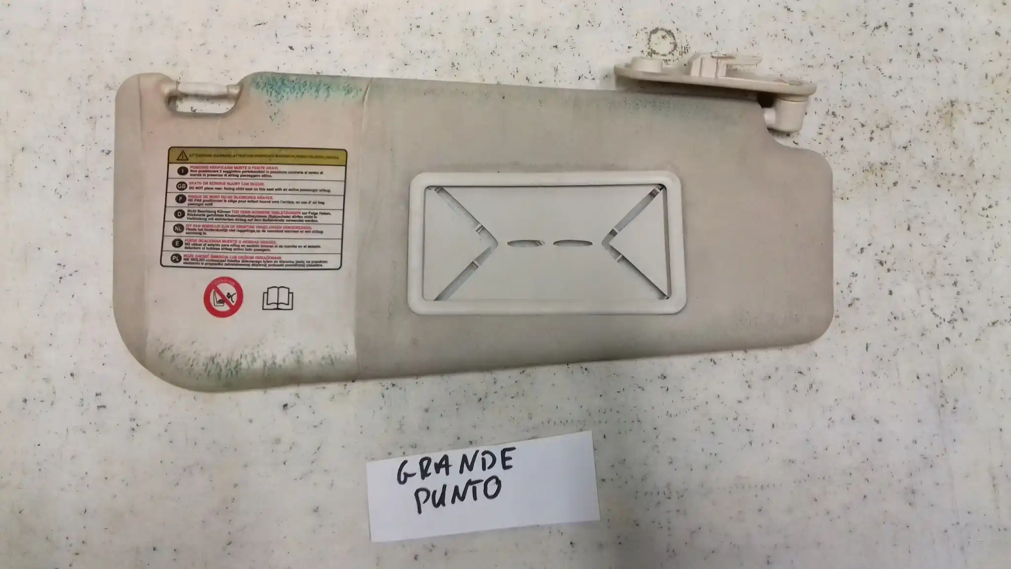OSŁONA PRZECIWSŁONECZNA SŁONECZNK LEWY FIAT GRANDE PUNTO 05-
