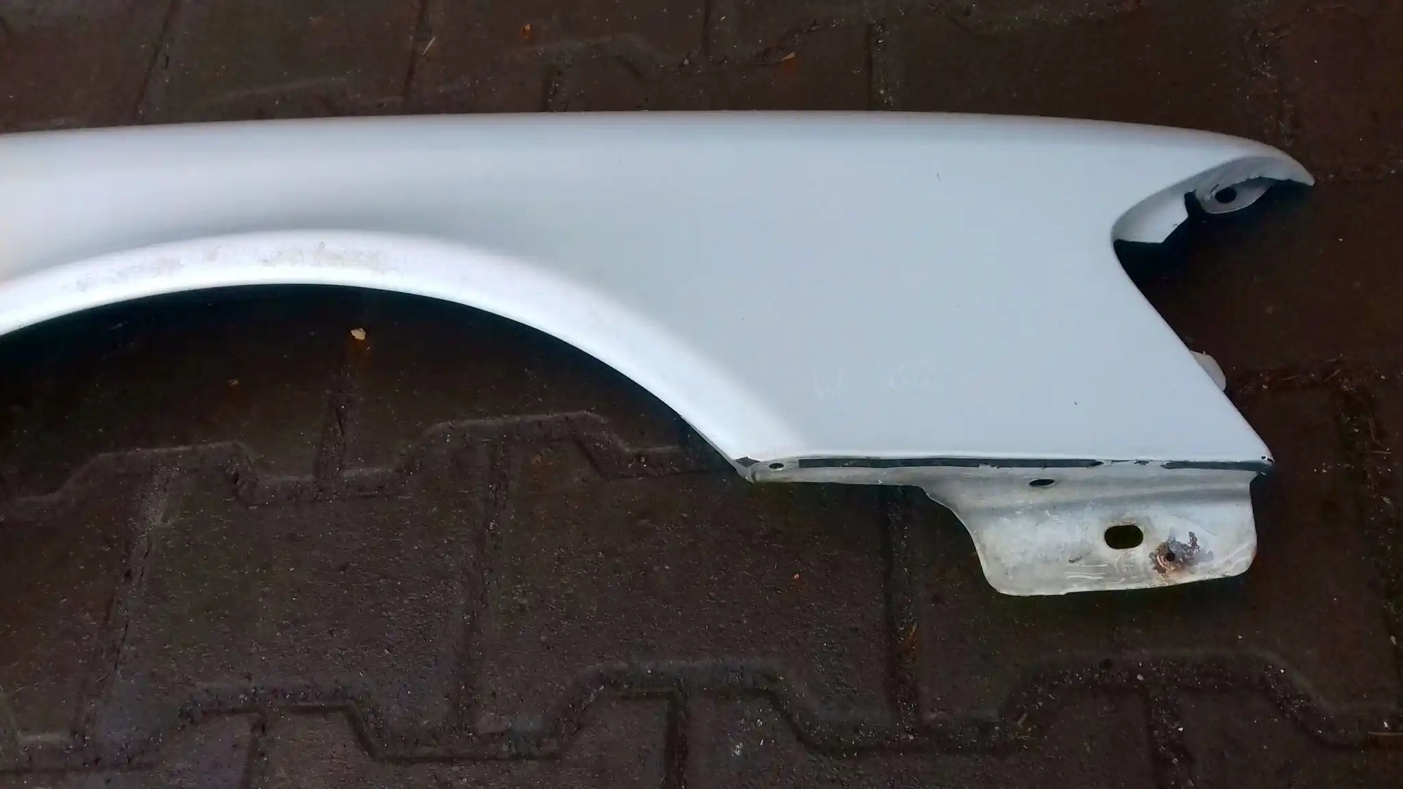 BŁOTNIK PRAWY PRZÓD PRZEDNI MERCEDES C KLASA W 202 92-