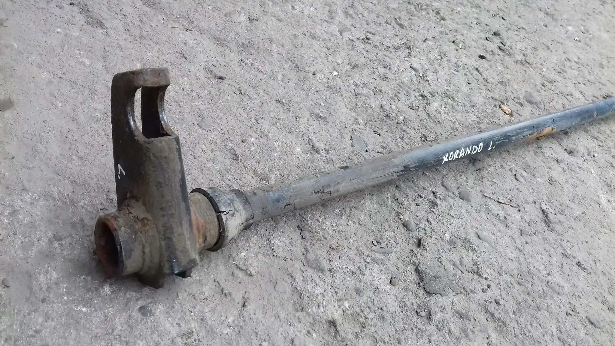 DRĄŻEK SKRĘTNY LEWY 4481105100 SSANGYONG KORANDO MUSSO 2.9 96-