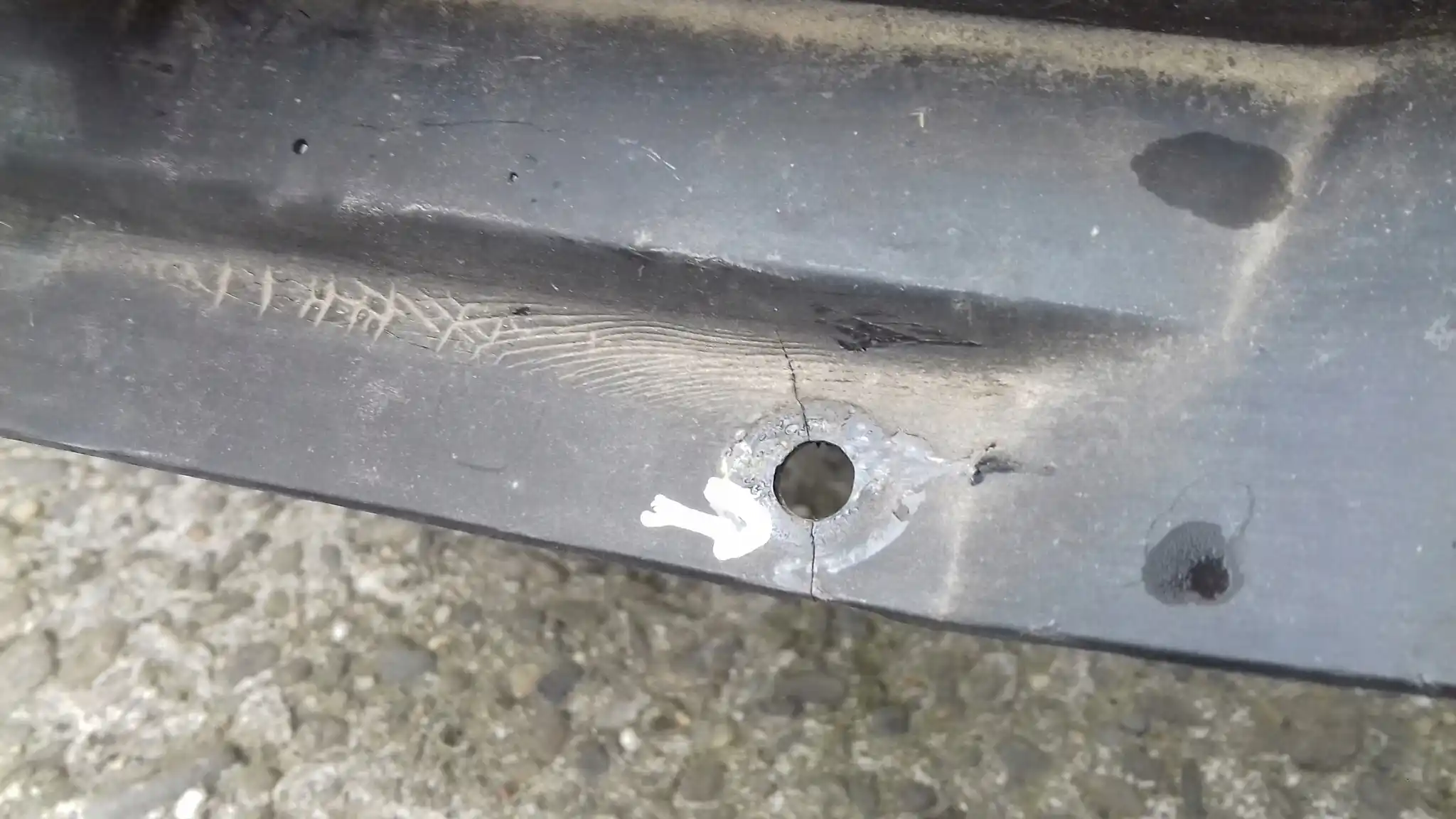 GRILL ATRAPA CHŁODNICY PRZÓD SSANGYONG KORANDO 96-
