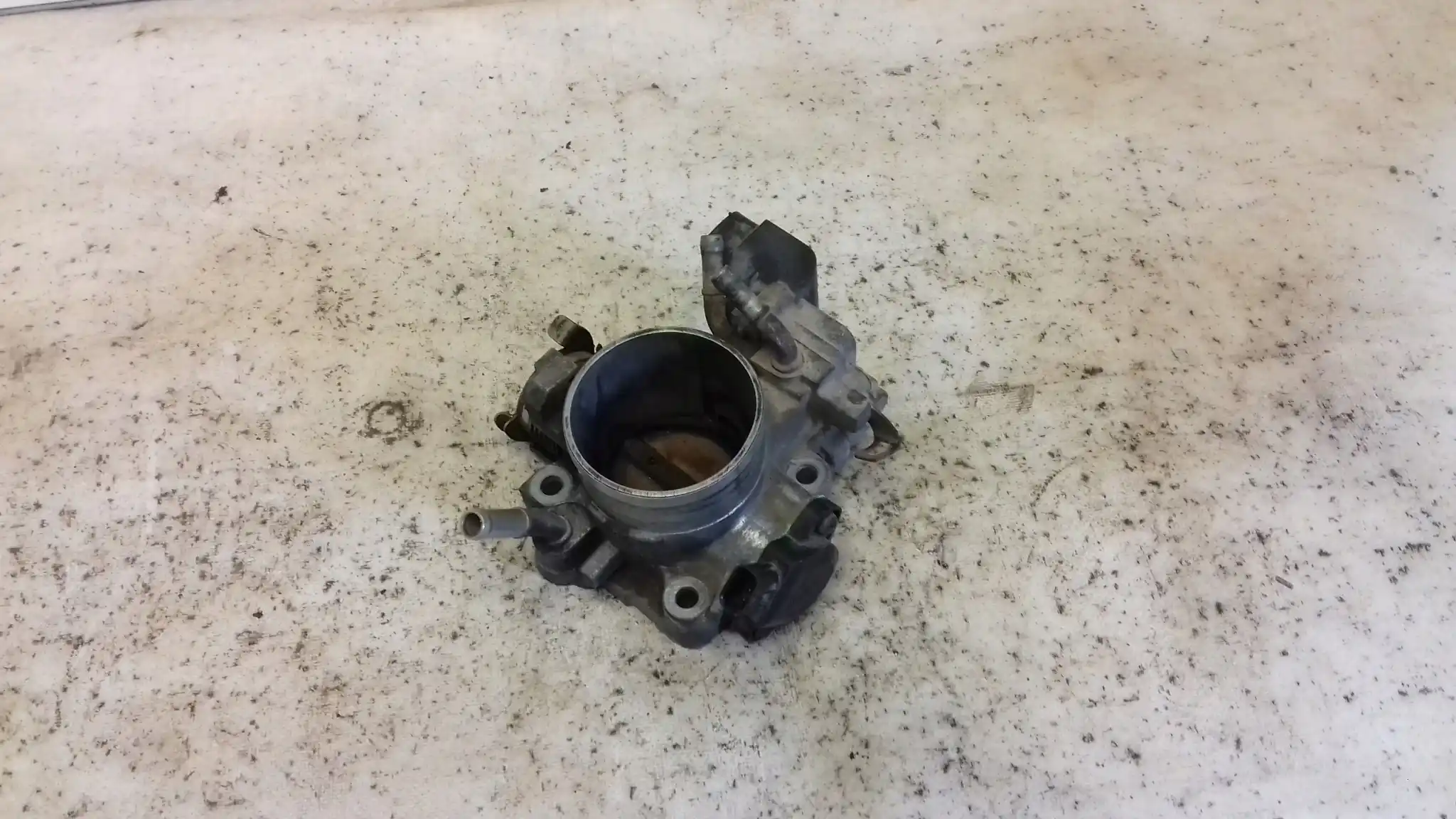 PRZEPUSTNICA 1368002041 HONDA ACCORD VII 2.0 16V