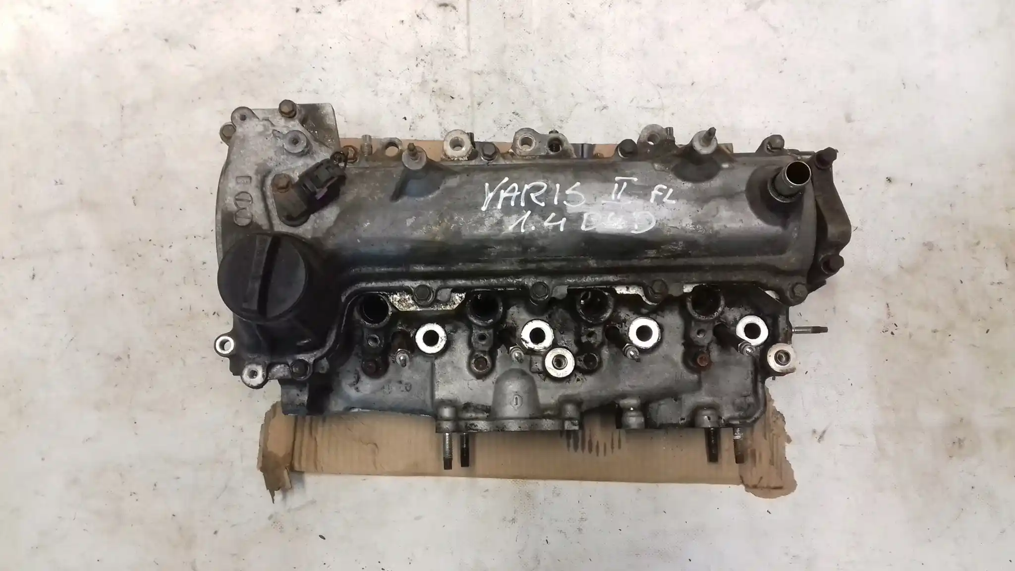 GŁOWICA WAŁKI KOMPLET TOYOTA YARIS II LIFT 09-