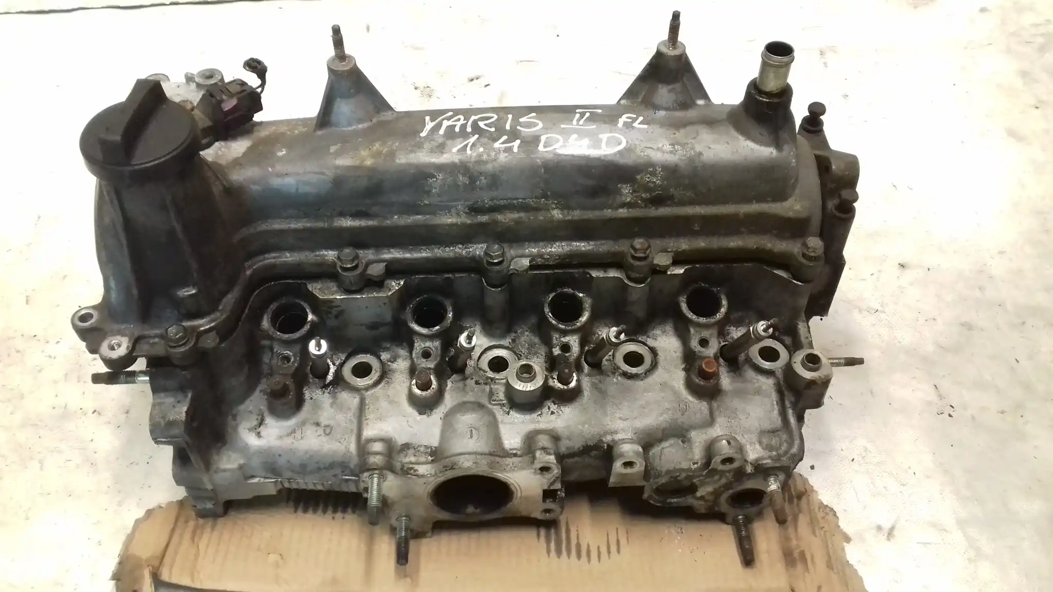 GŁOWICA WAŁKI KOMPLET TOYOTA YARIS II LIFT 09-