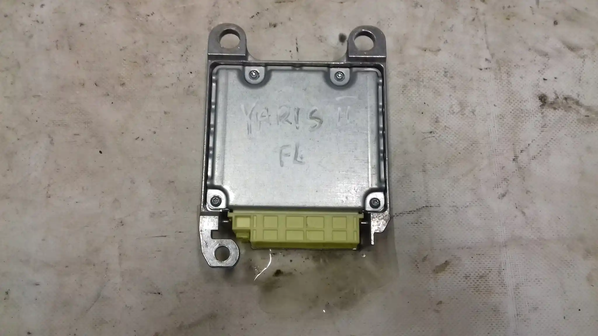 MODUŁ STEROWNIK AIRBAG 891700D440 TOYOTA YARIS II LIFT 09-