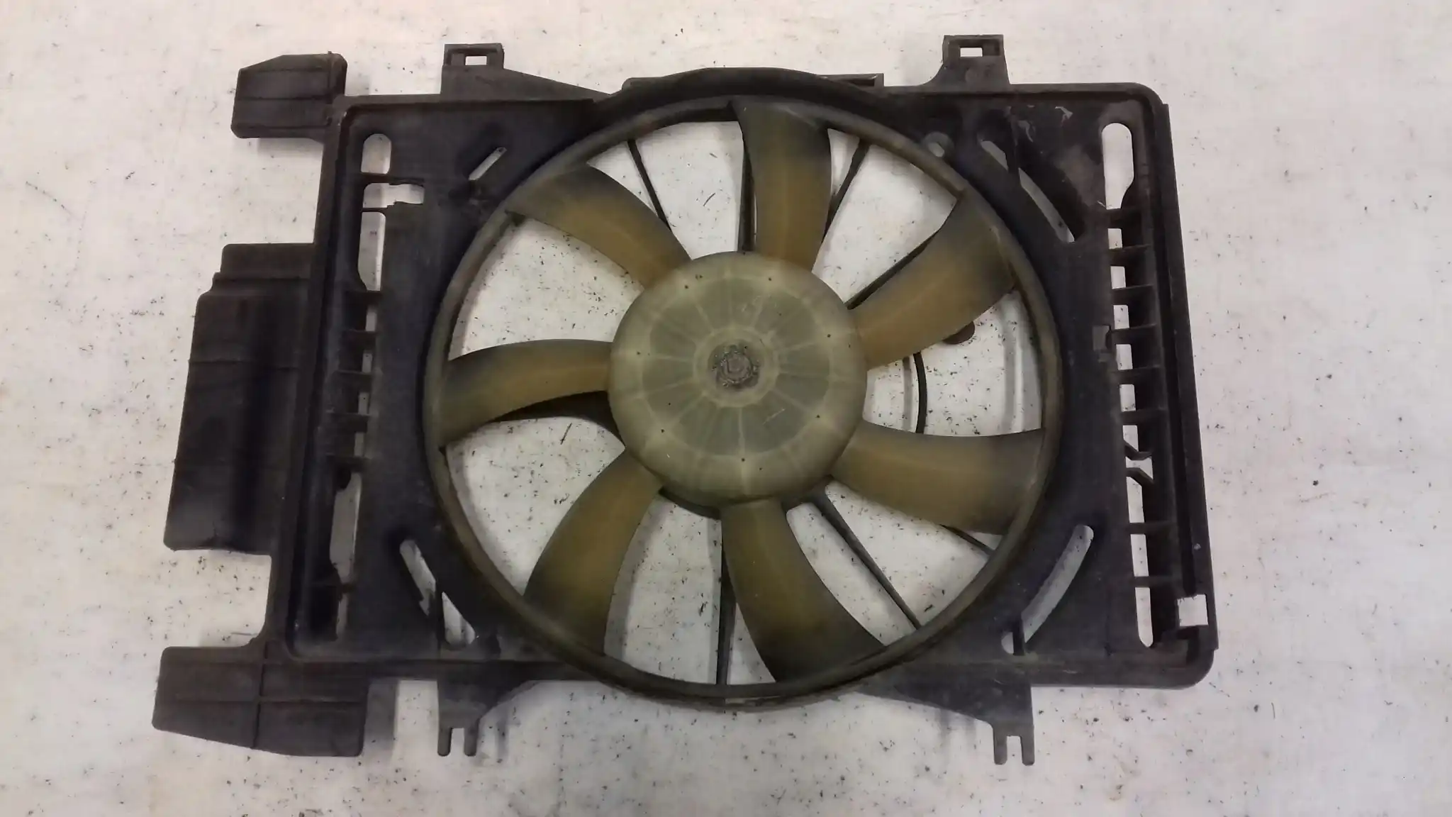 WENTYLATOR CHŁODNICY MF4227500492 TOYOTA YARIS II 1.4 D4D 05-