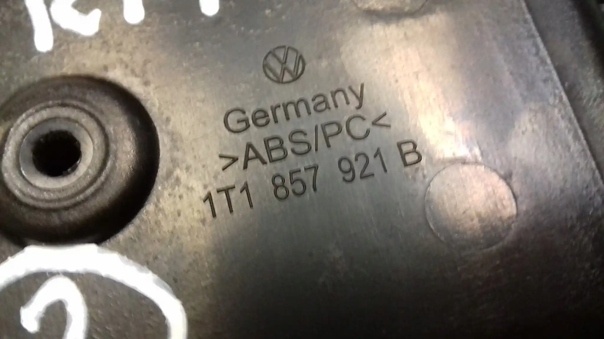 SCHOWEK GÓRNY PÓŁKA KONSOLI 1T857921B 1T1857921B VW TOURAN I 03-