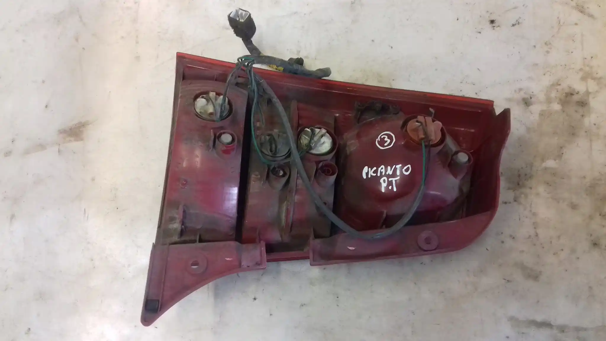 LAMPA PRAWY TYŁ TYLNA KIA PICANTO I 03-07