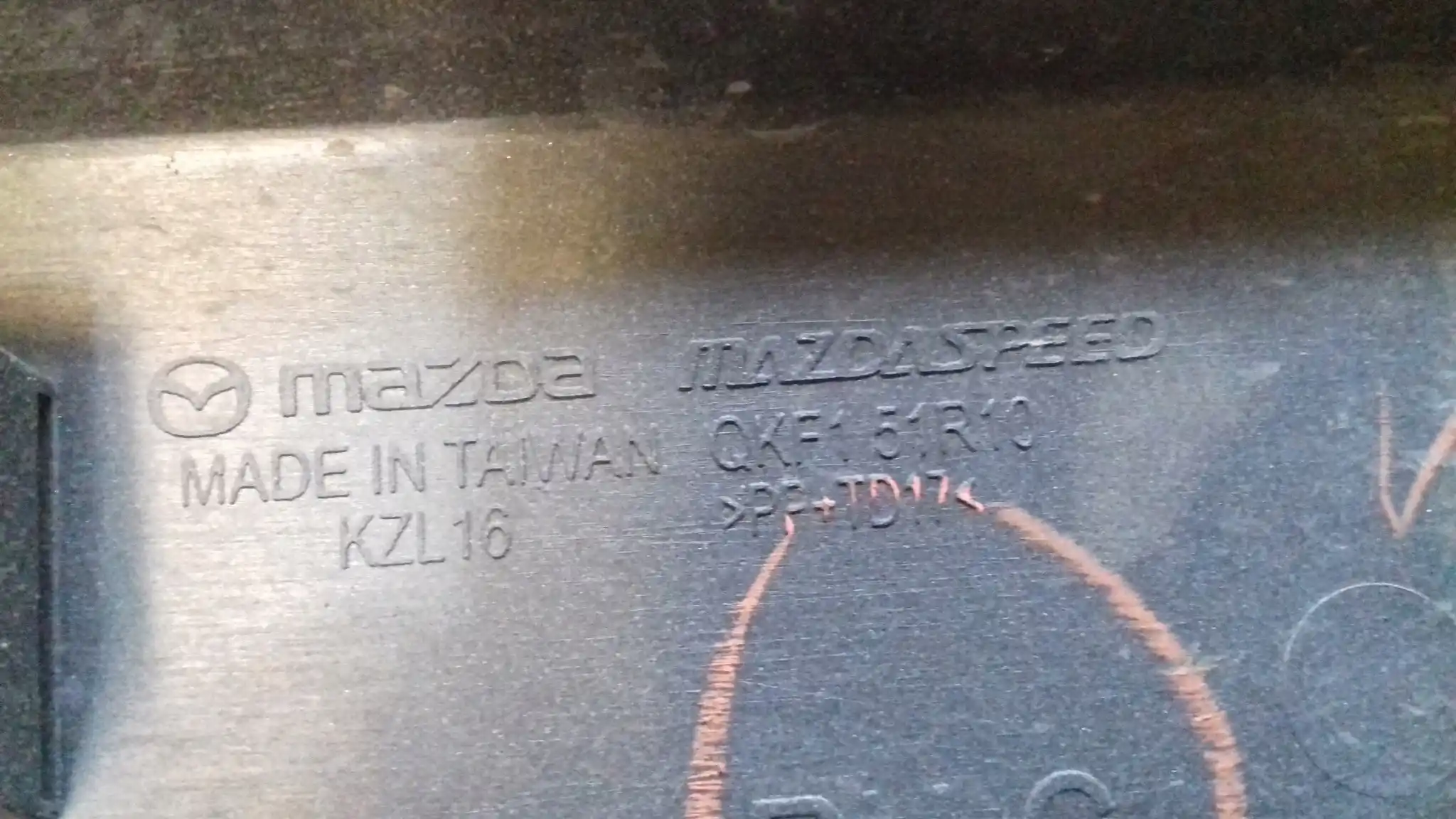 LISTWA DRZWI TYŁ TYLNA QKF151R10 MAZDA CX 5 II 16-