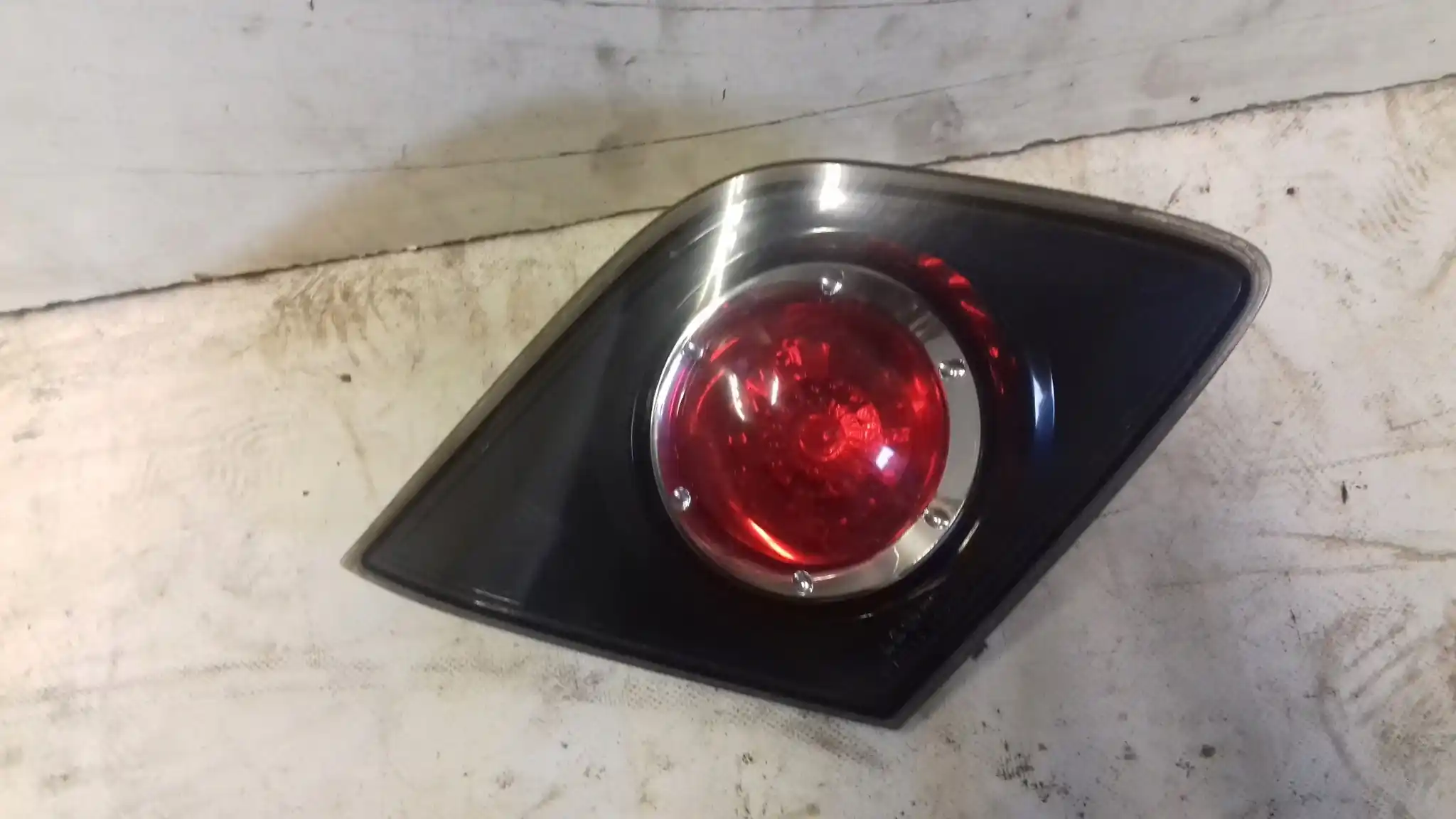 LAMPA LEWY TYŁ TYLNA KLAPY W KLAPE LED MAZDA 3 BK HB 03-
