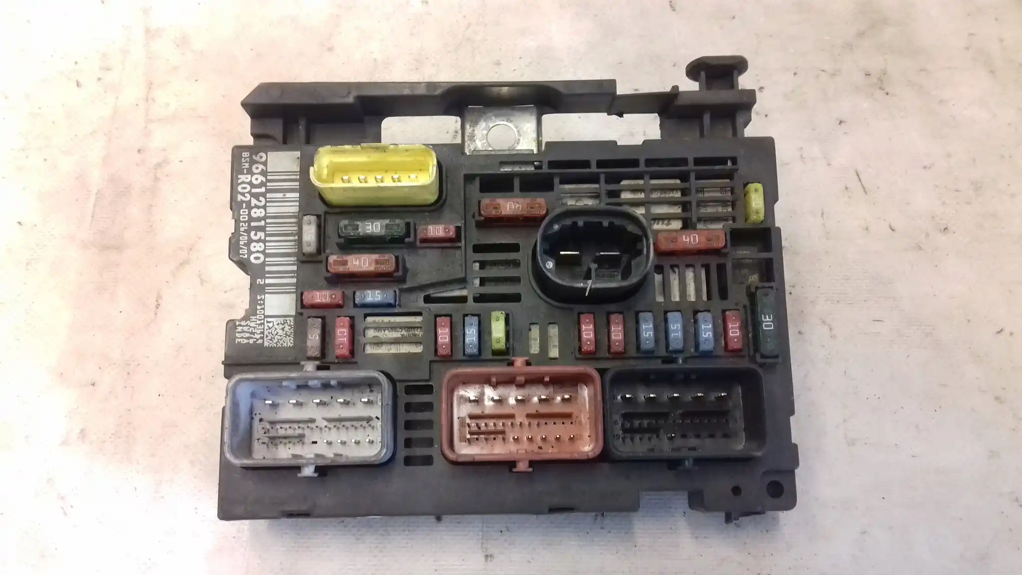 SKRZYNKA BEZPIECZNIKÓW MODUŁ BSM 9661281580 PEUGEOT 407 04-