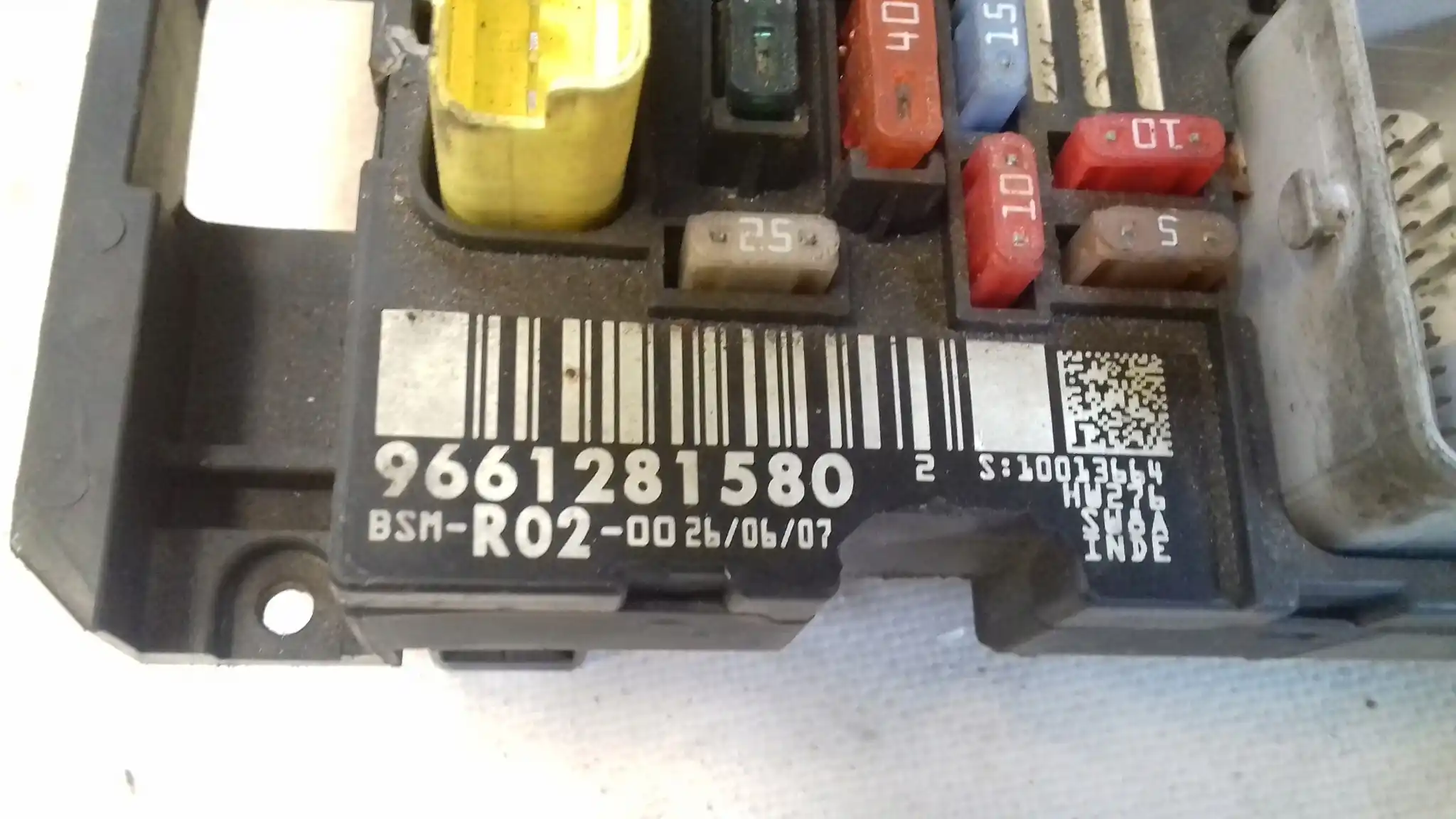 SKRZYNKA BEZPIECZNIKÓW MODUŁ BSM 9661281580 PEUGEOT 407 04-
