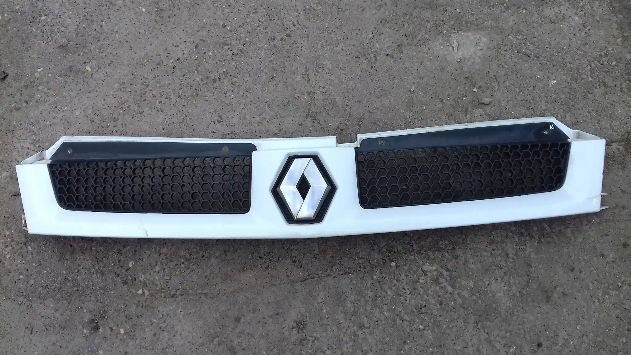 GRILL ATRAPA CHŁODNICY 8200233765 RENAULT MASTER II LIFT 03-10