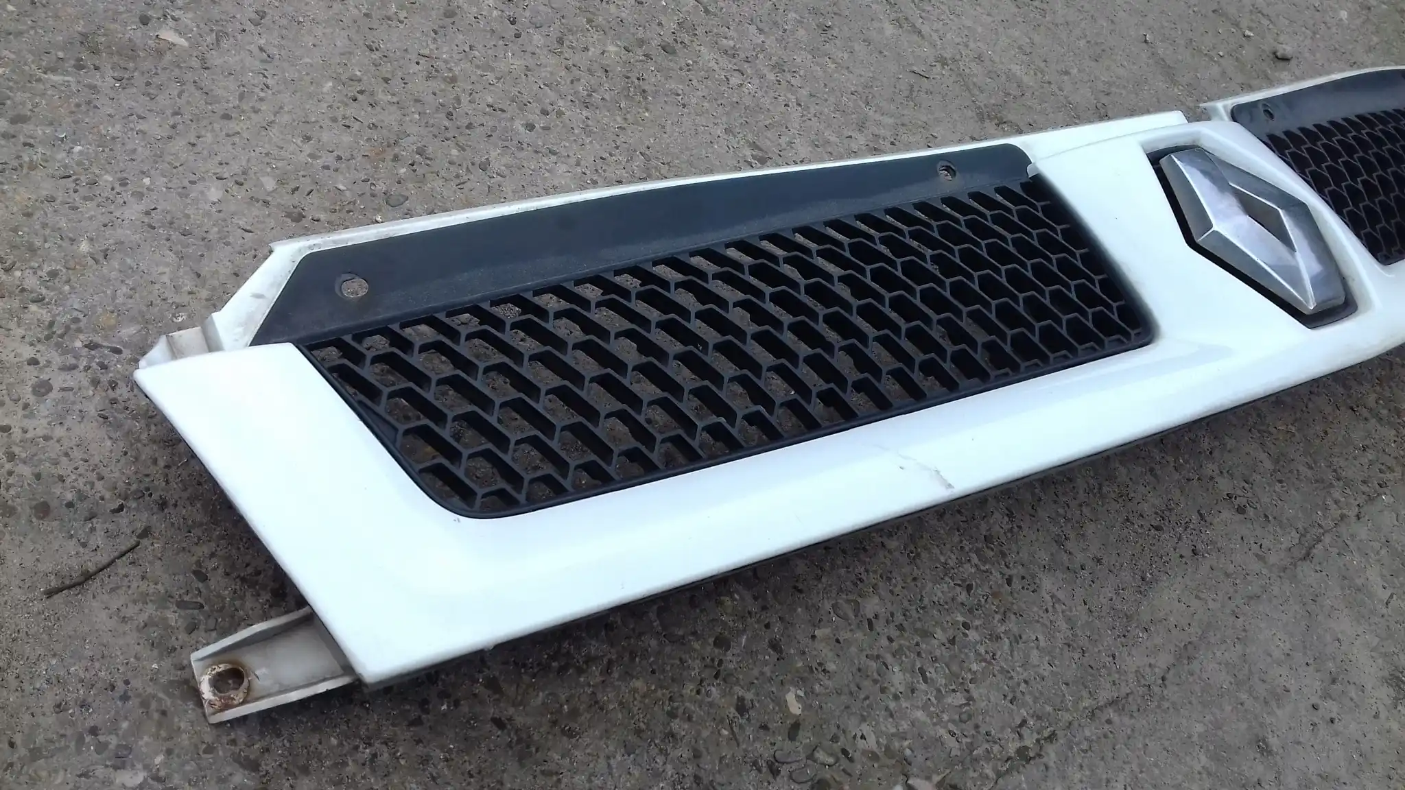 GRILL ATRAPA CHŁODNICY 8200233765 RENAULT MASTER II LIFT 03-10