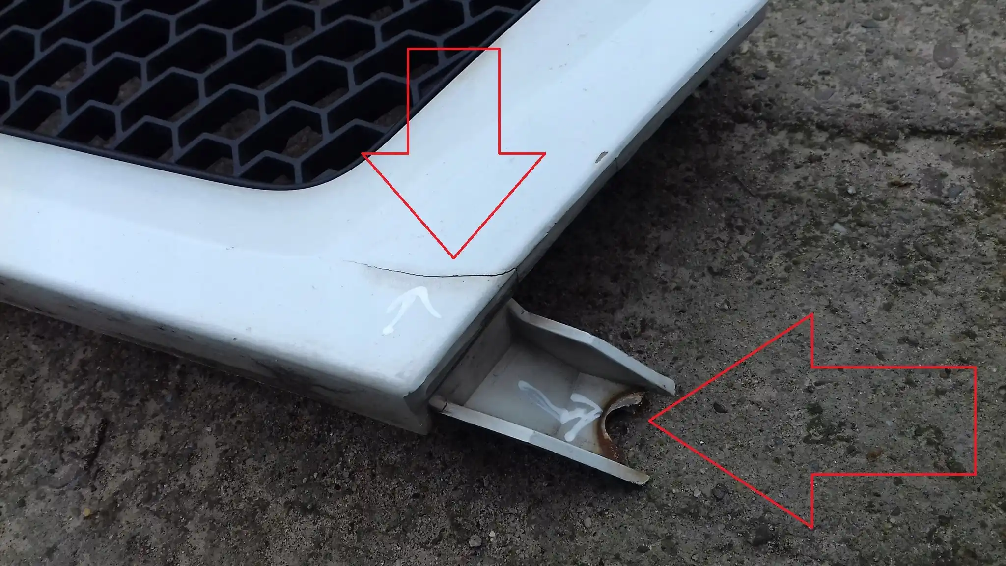 GRILL ATRAPA CHŁODNICY 8200233765 RENAULT MASTER II LIFT 03-10