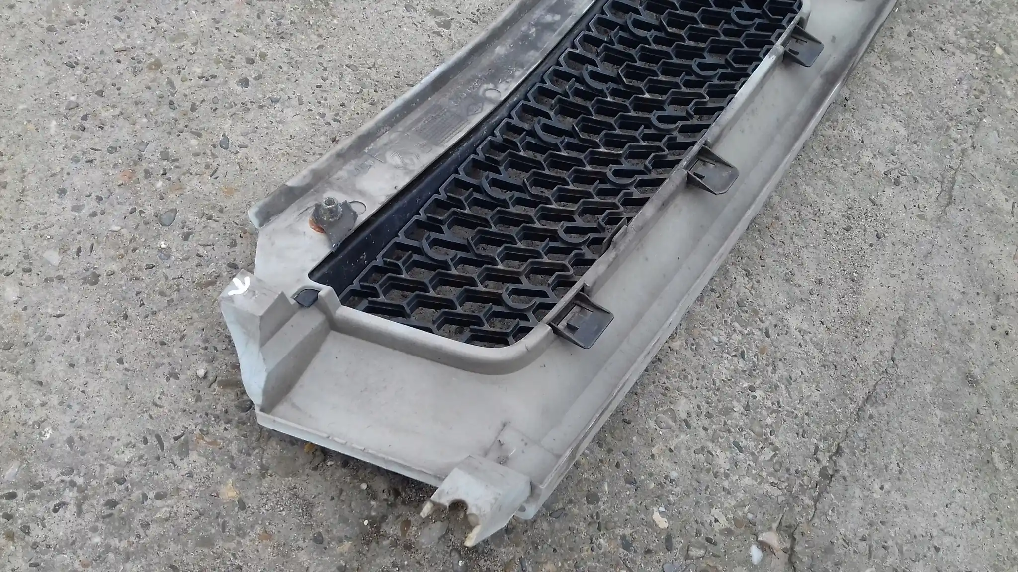 GRILL ATRAPA CHŁODNICY 8200233765 RENAULT MASTER II LIFT 03-10