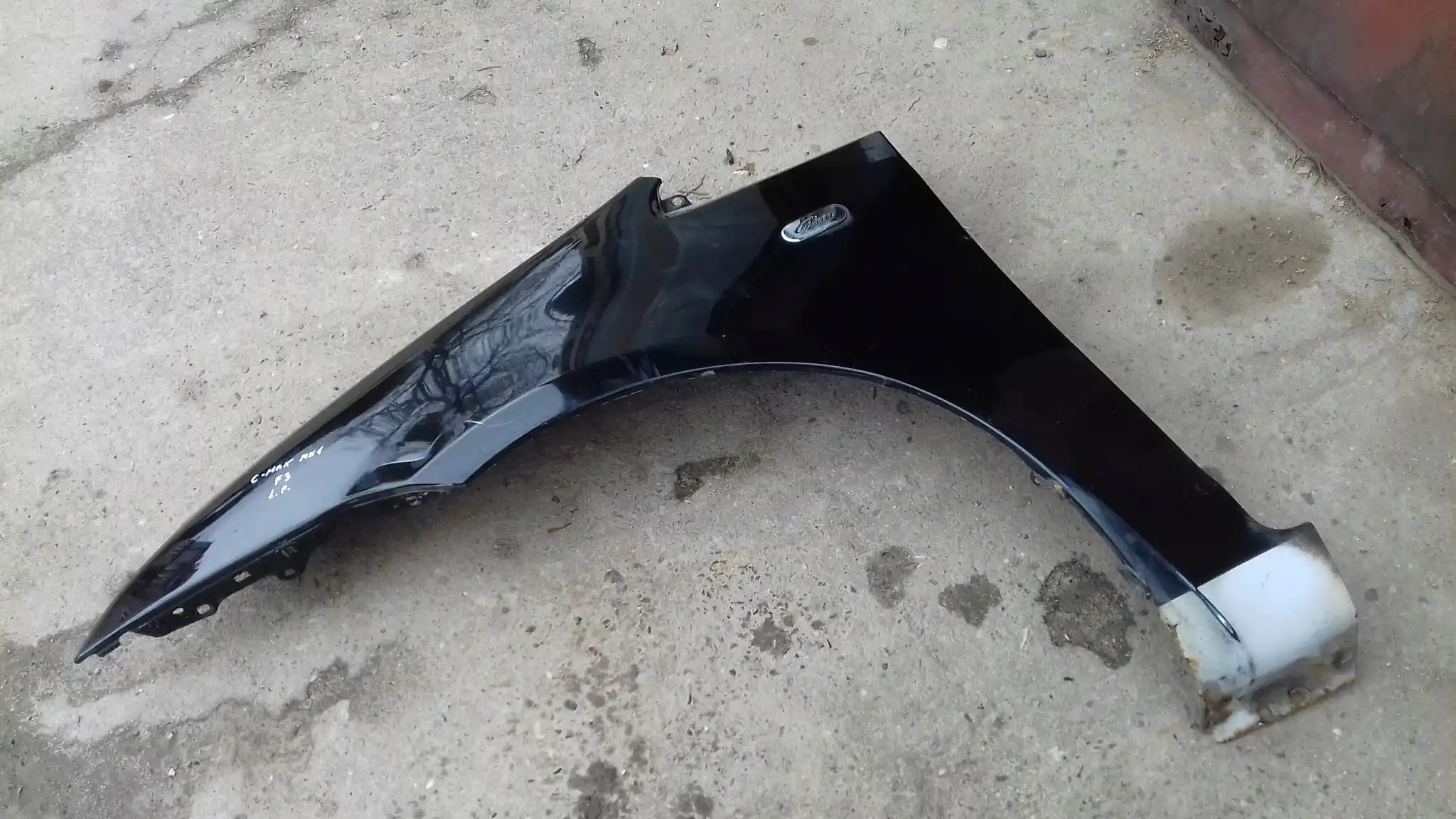 BŁOTNIK LEWY PRZÓD PRZEDNI FORD C-MAX MK1 03-06 LAK. F3