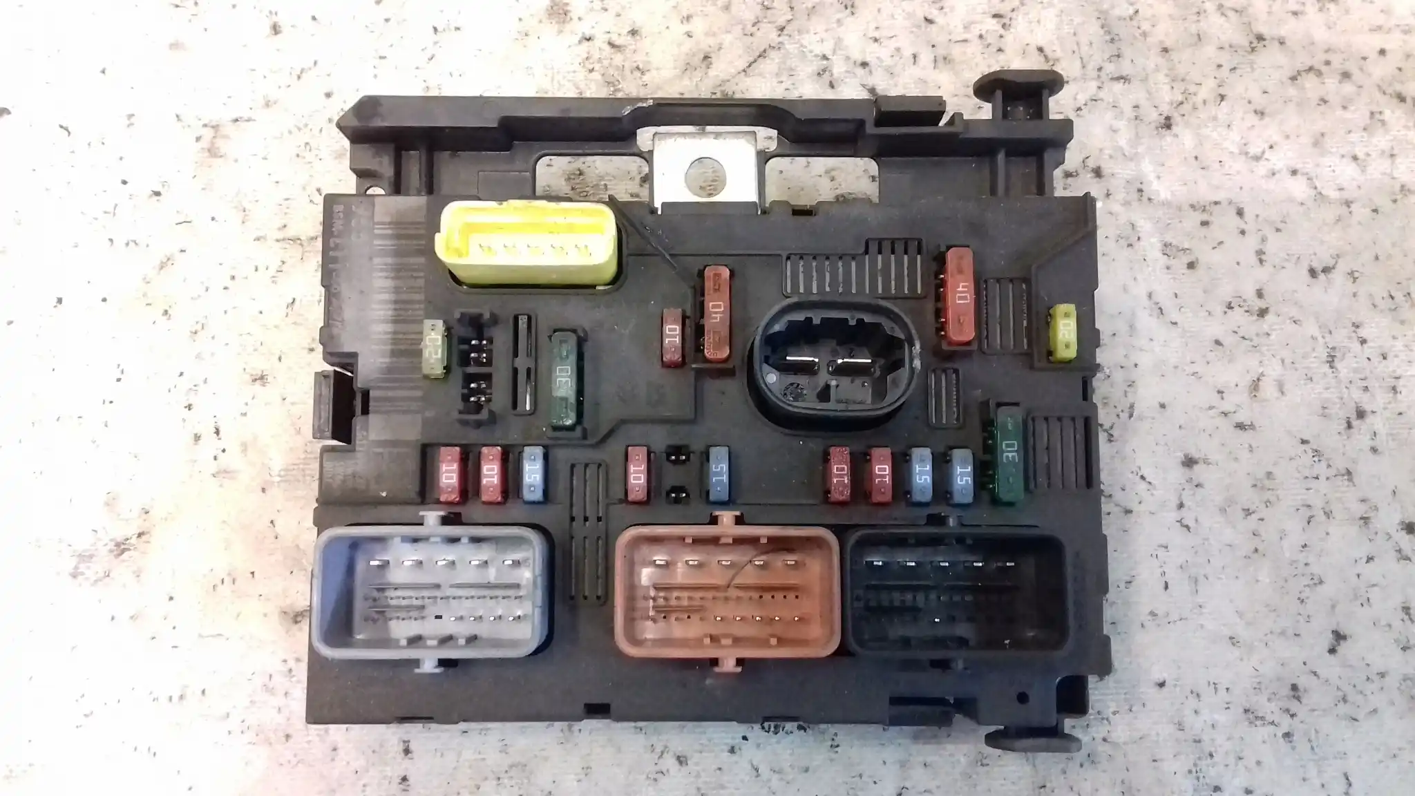 SKRZYNKA BEZPIECZNIKÓW MODUŁ BSM 9661087080 PEUGEOT 307 01-