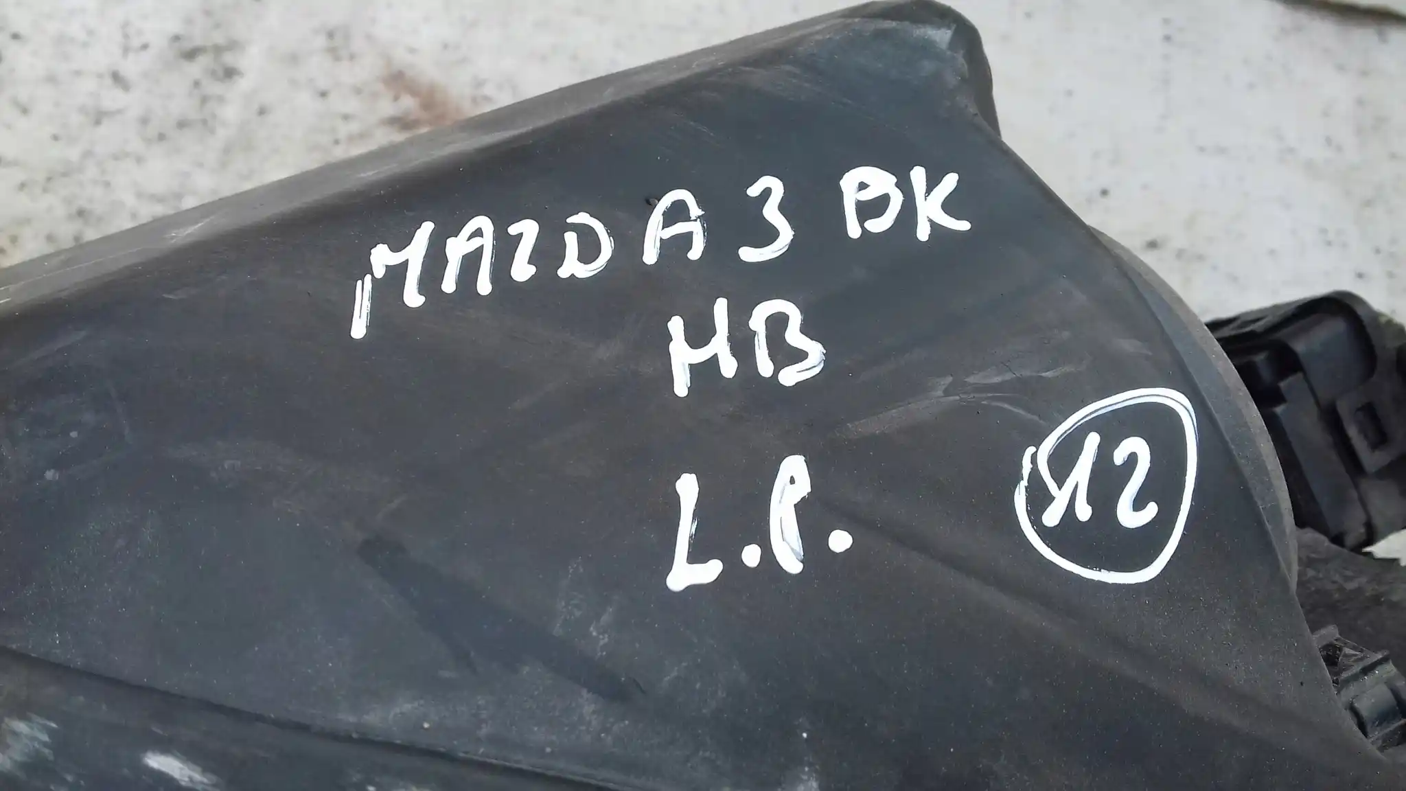 LAMPA LEWY PRZÓD PRZEDNIA MAZDA 3 BK HB 03-