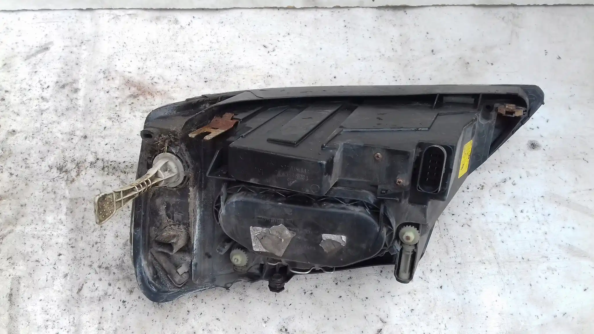 LAMPA PRAWY PRZÓD PRZEDNIA 0301183202 FORD GALAXY MK1 LIFT MK2 00-