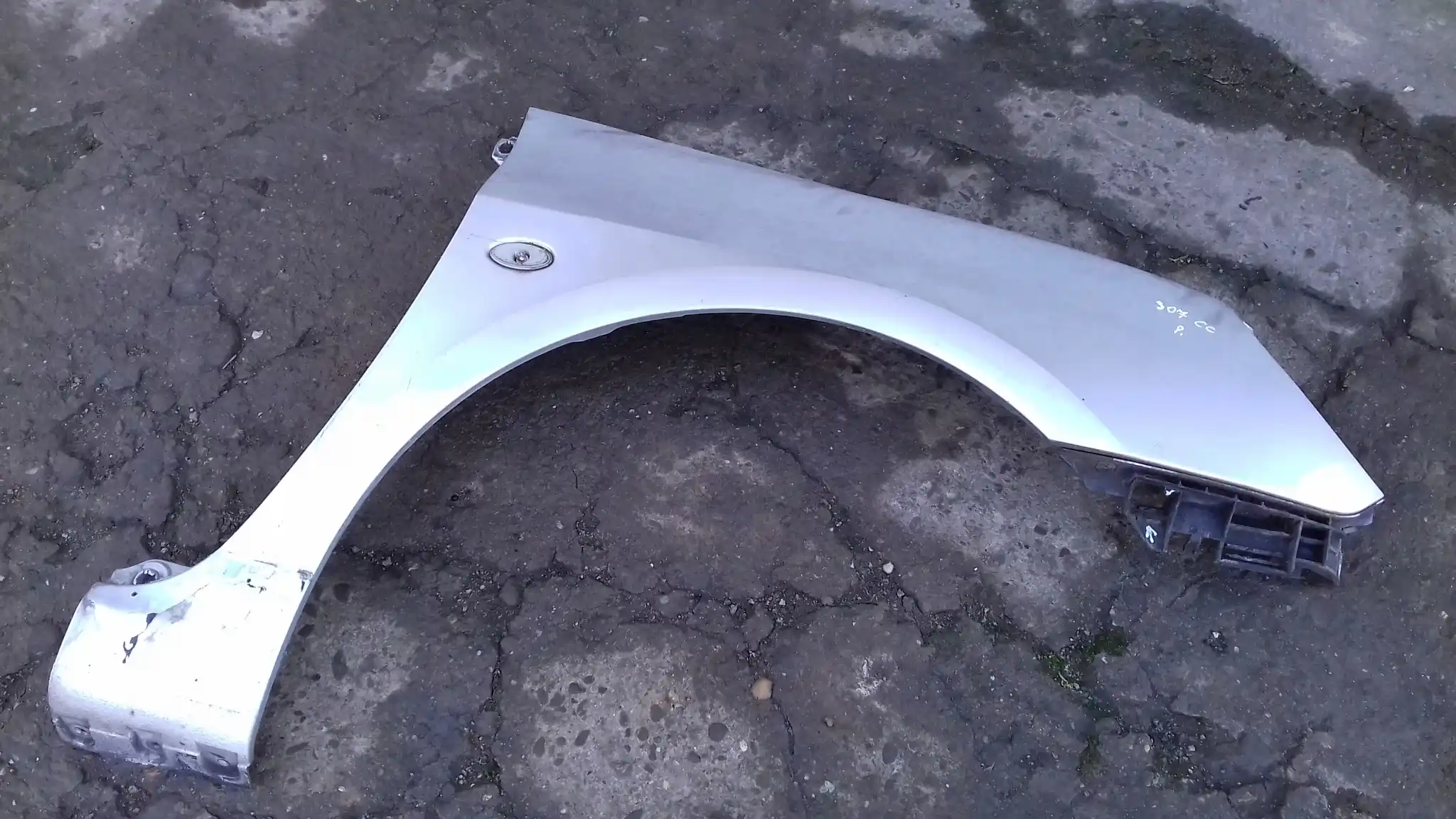 BŁOTNIK PRAWY PRZÓD PRZEDNI PEUGEOT 307 CC CABRIO 01- EZRC